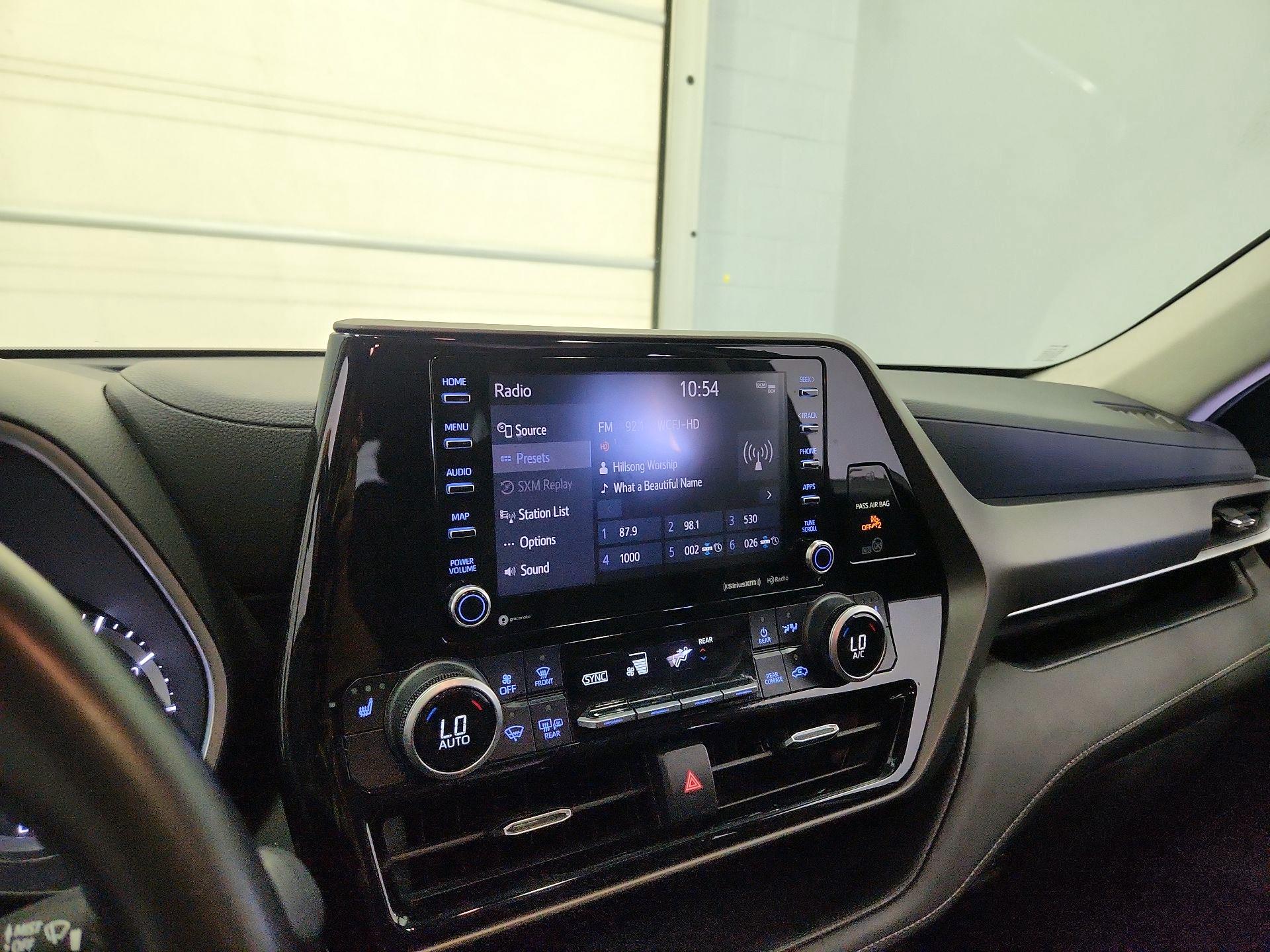 Thumbnail: 2021 Toyota Highlander - 15