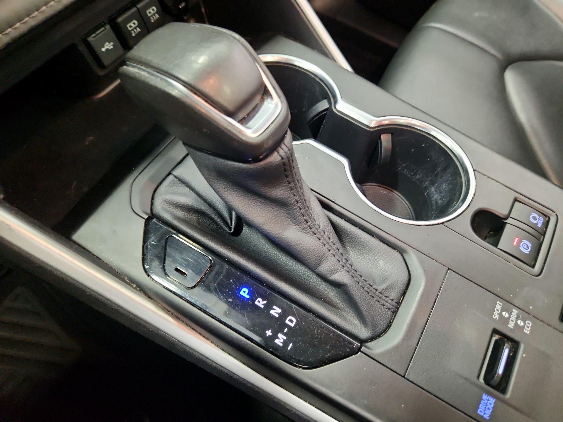 Thumbnail: 2021 Toyota Highlander - 17