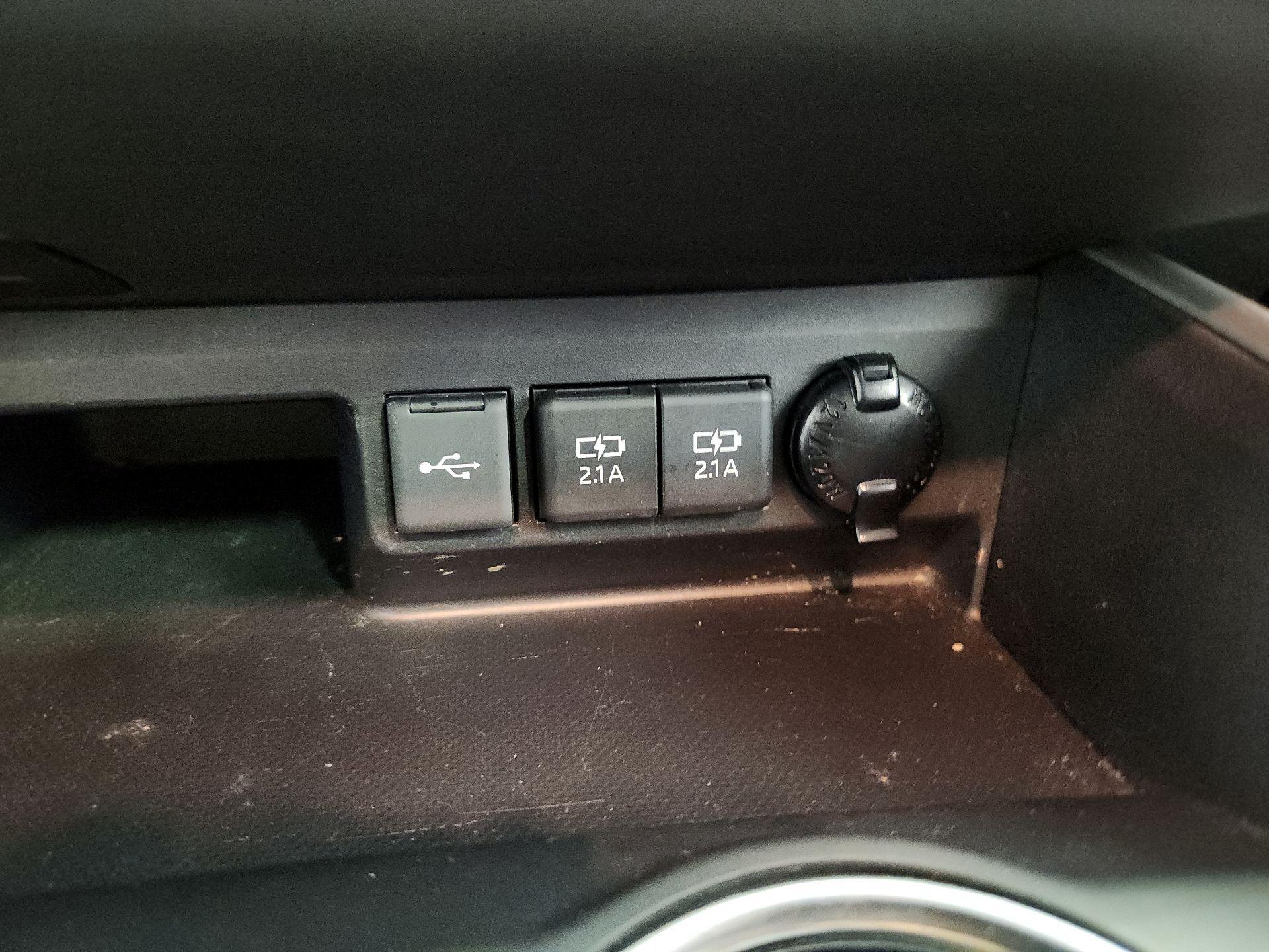 Thumbnail: 2021 Toyota Highlander - 18