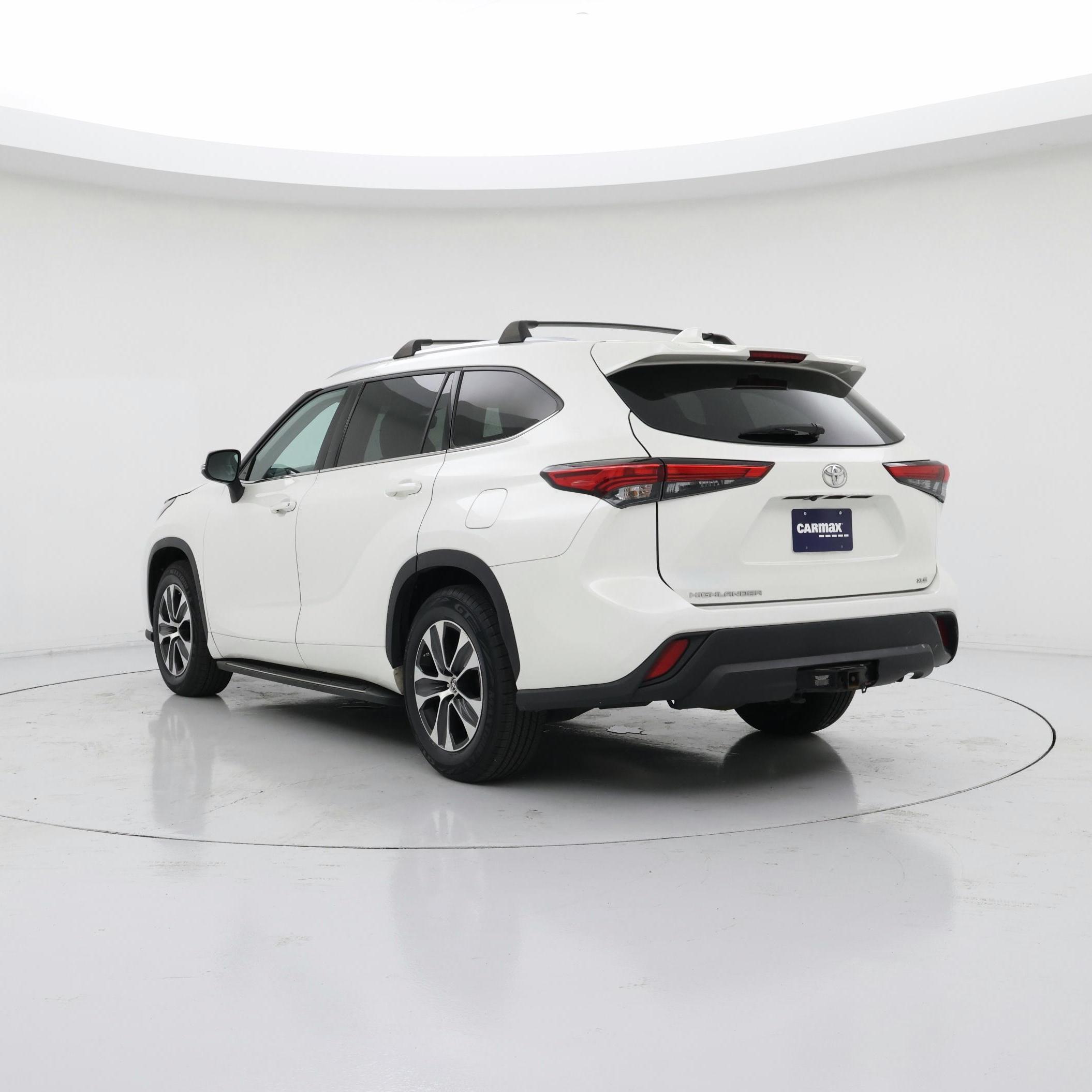 Thumbnail: 2021 Toyota Highlander - 2