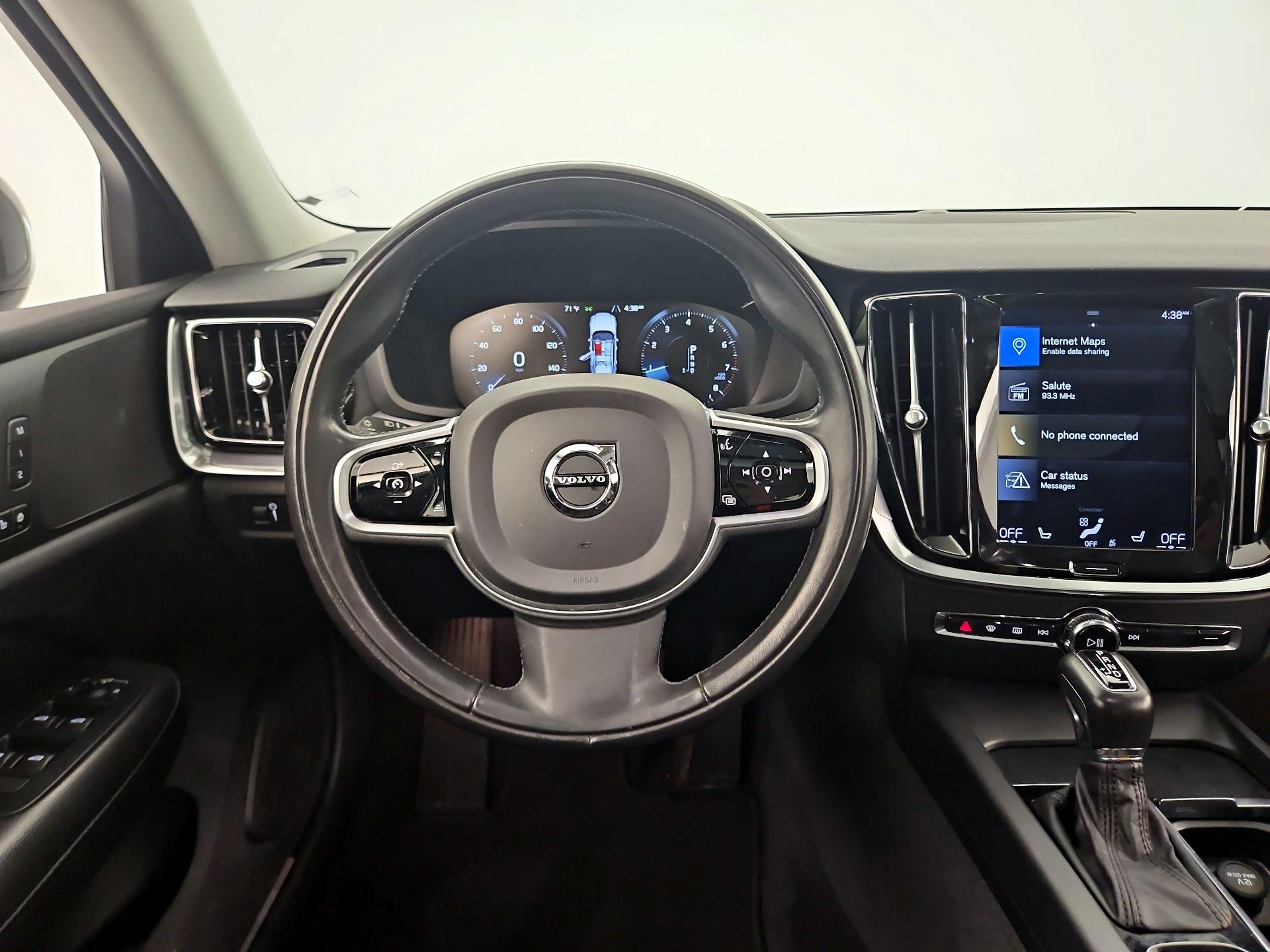 Thumbnail: 2020 Volvo S60 - 10