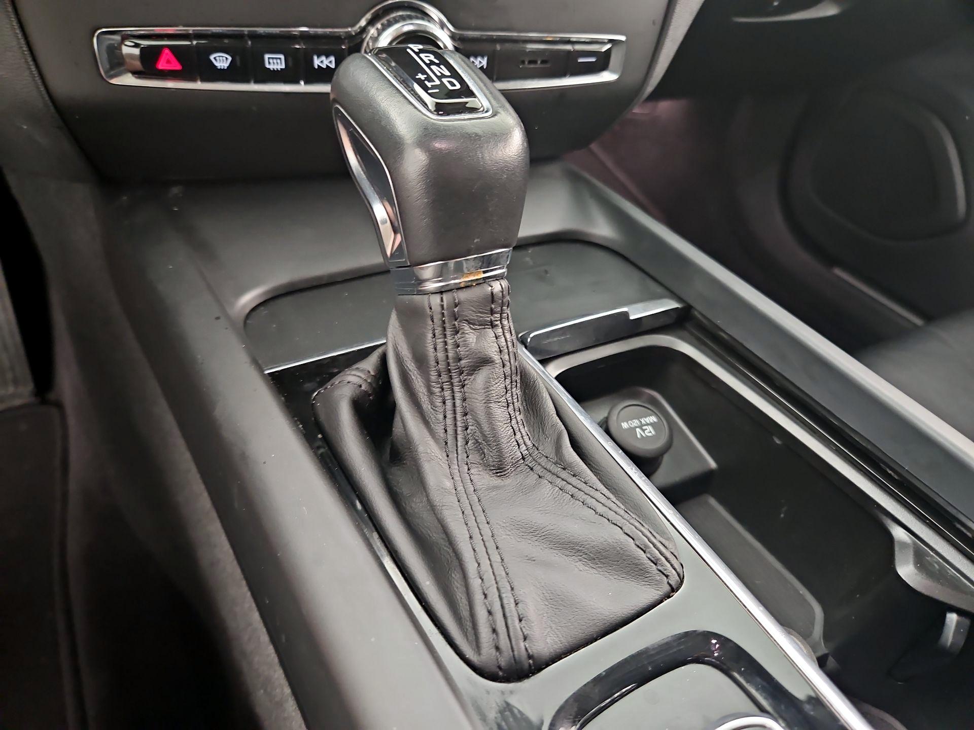 Thumbnail: 2020 Volvo S60 - 17