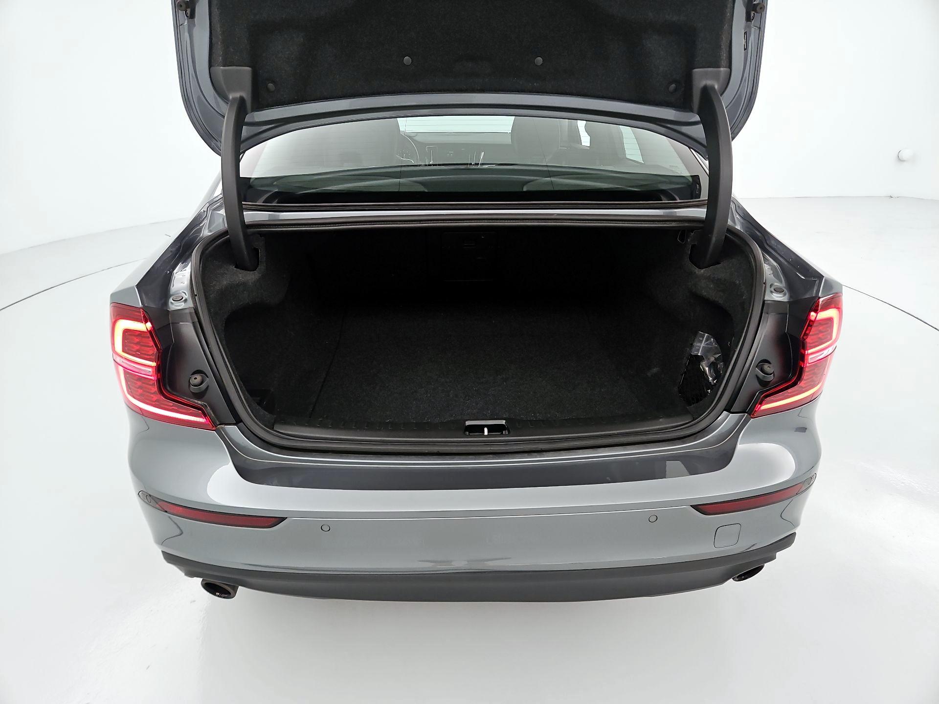 Thumbnail: 2020 Volvo S60 - 20