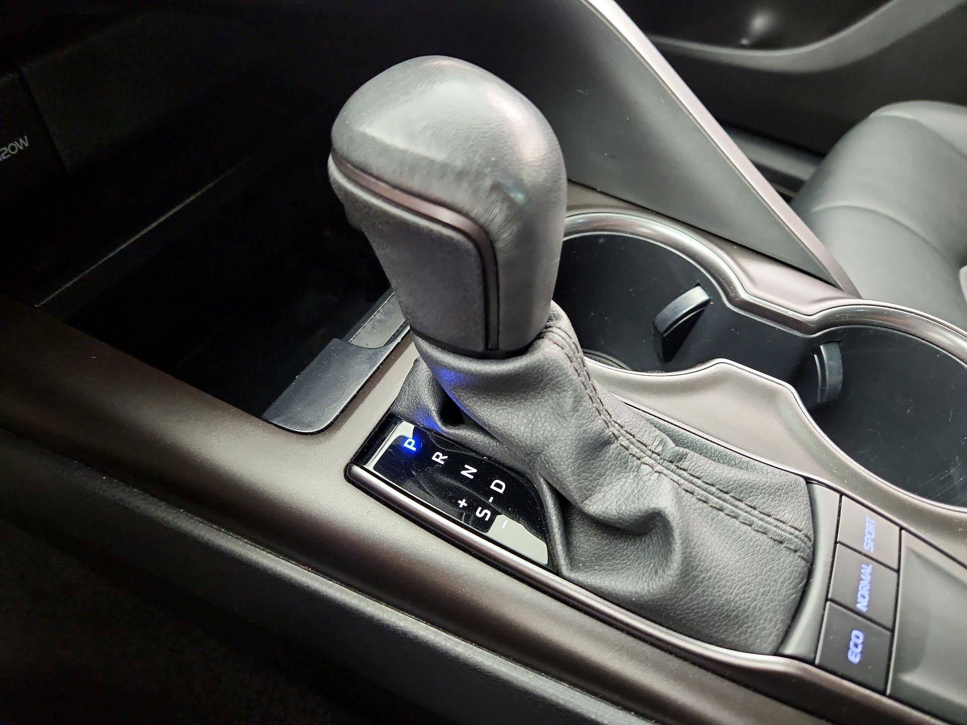 Thumbnail: 2023 Toyota Camry - 17