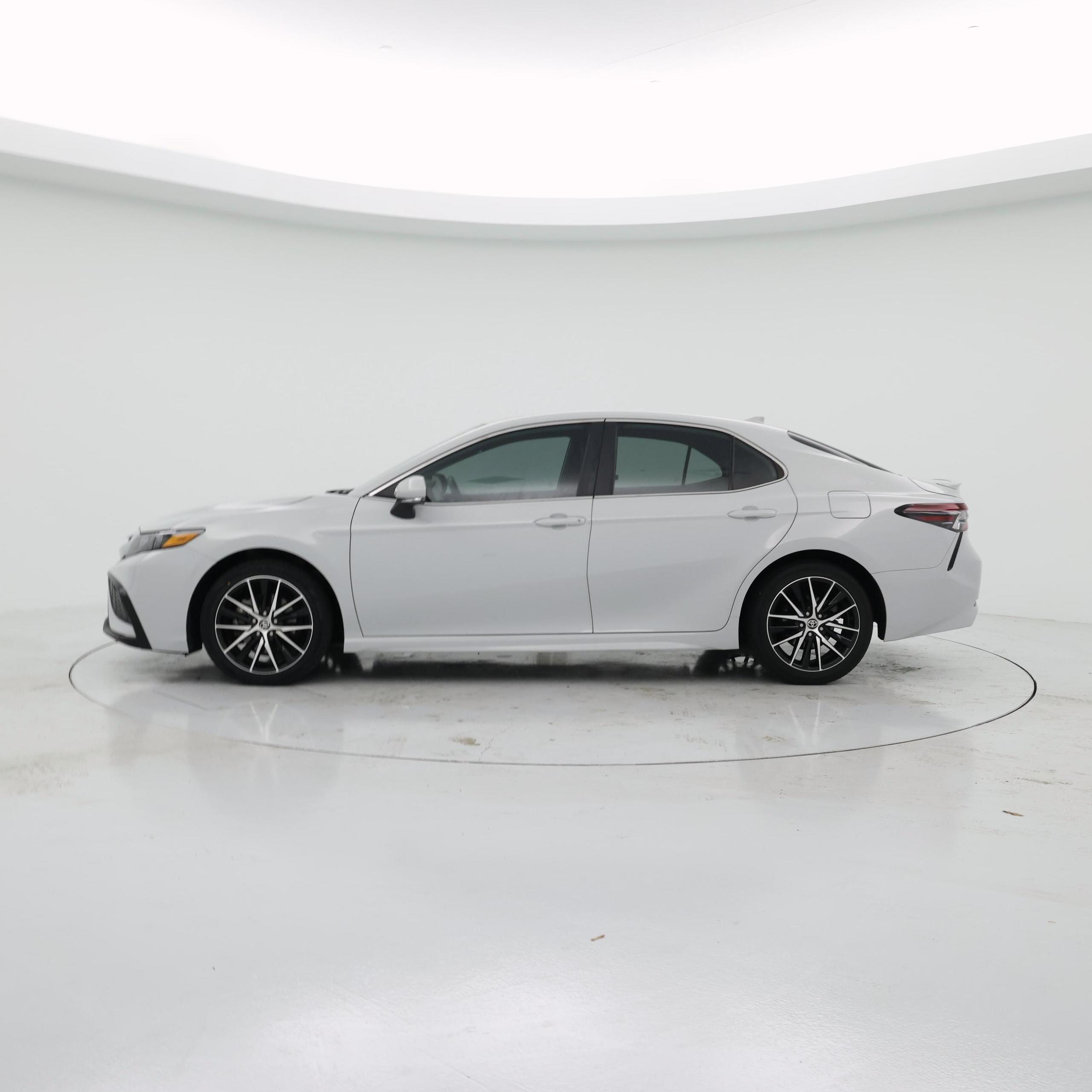 Thumbnail: 2023 Toyota Camry - 3