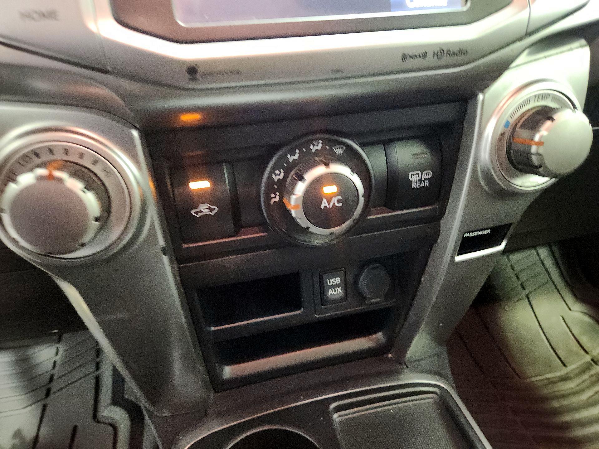 Thumbnail: 2019 Toyota 4Runner - 16