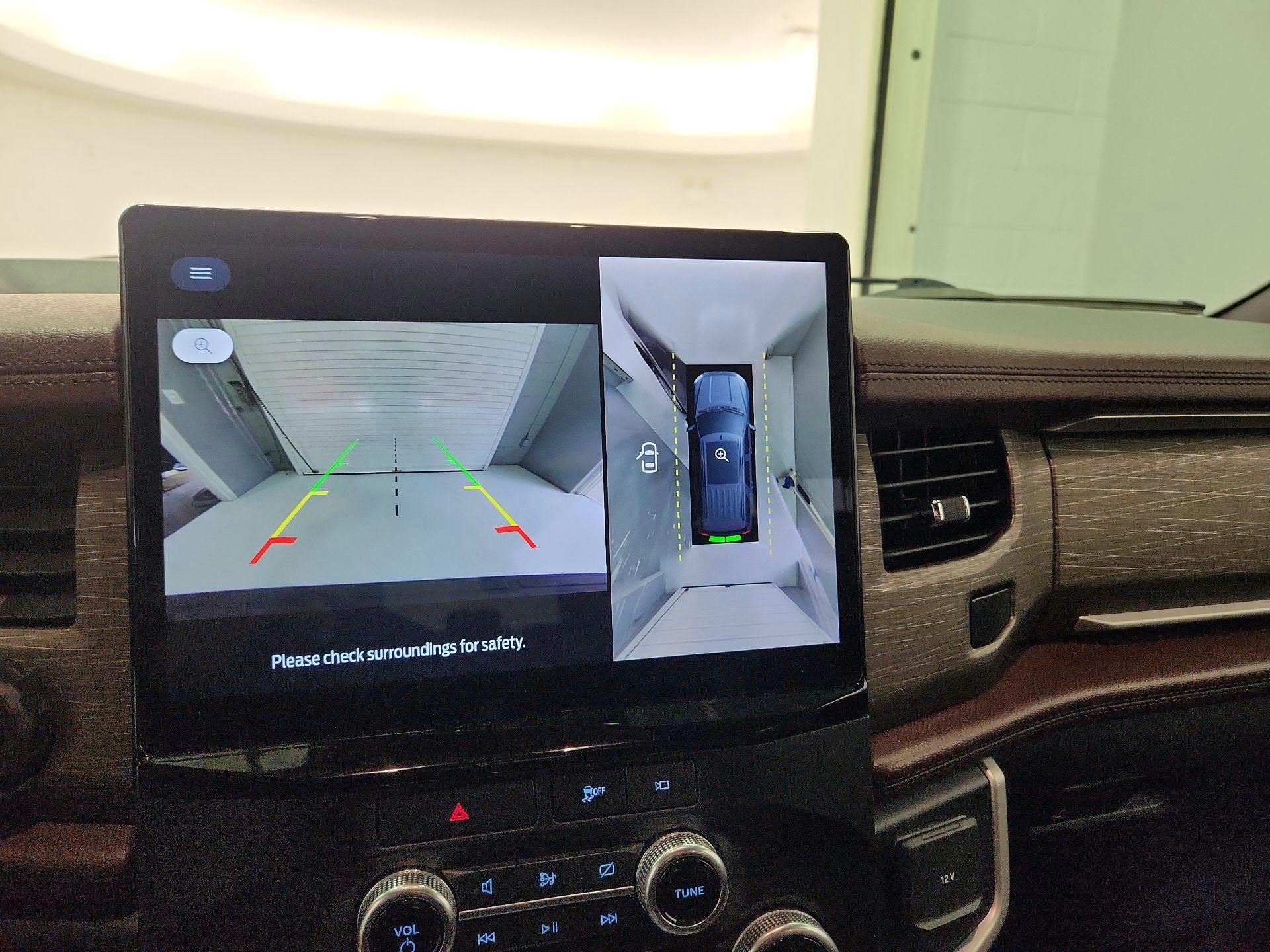 Thumbnail: 2023 Ford Expedition - 15