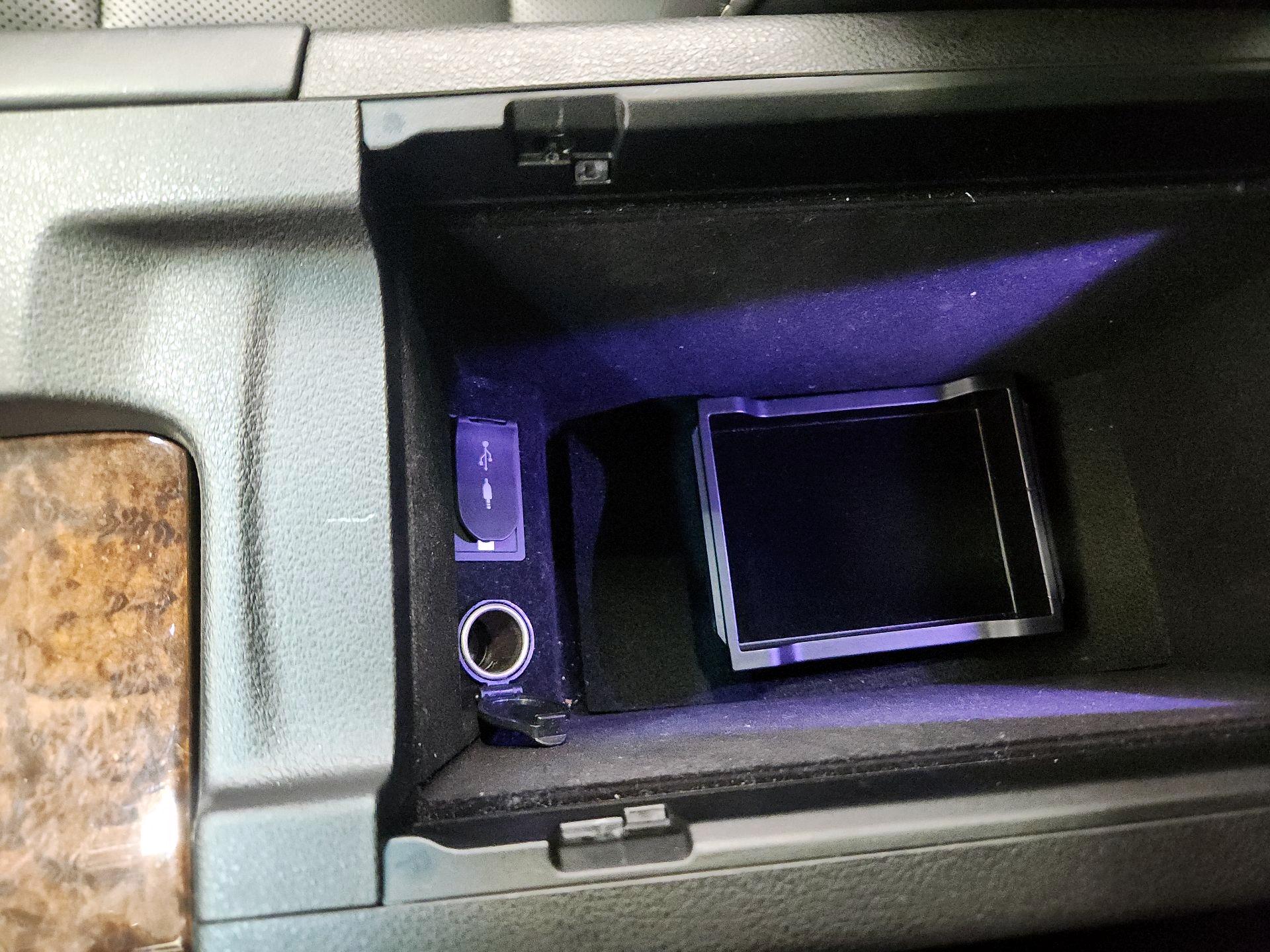 Thumbnail: 2018 Lexus ES - 19