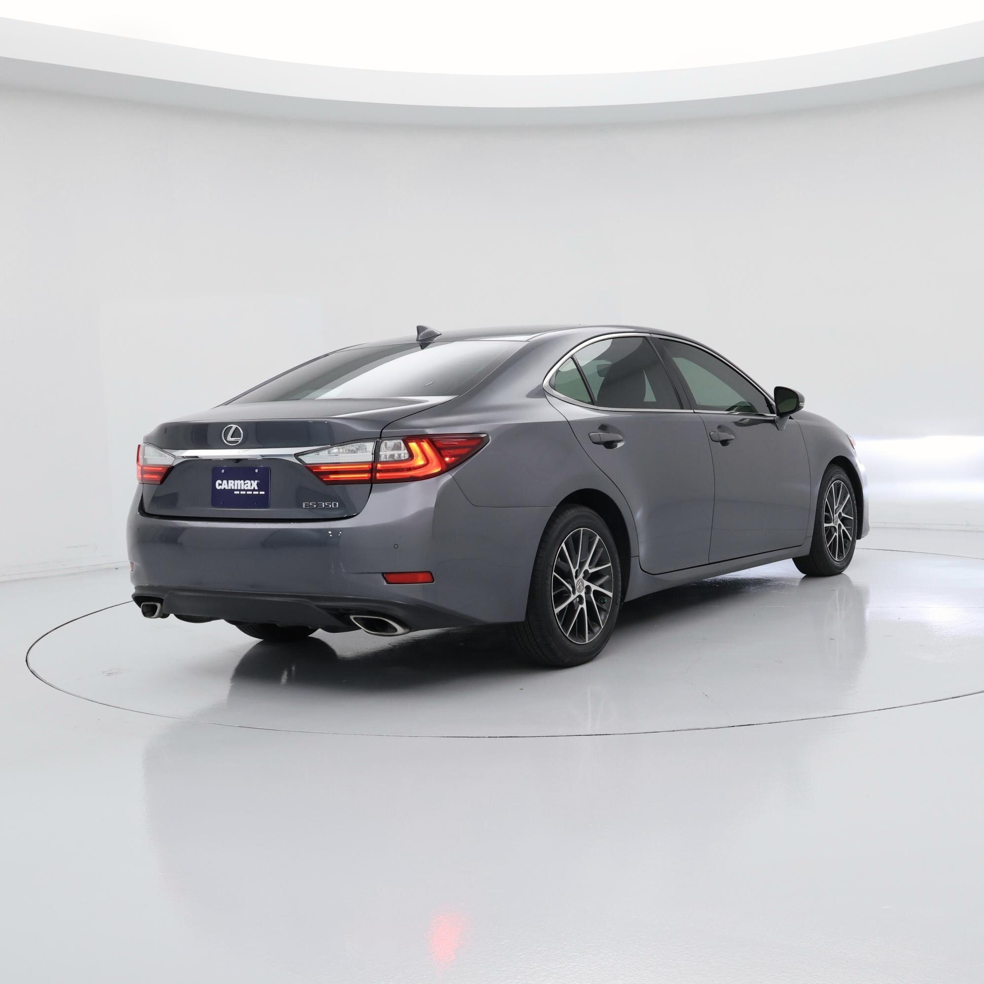 Thumbnail: 2018 Lexus ES - 8