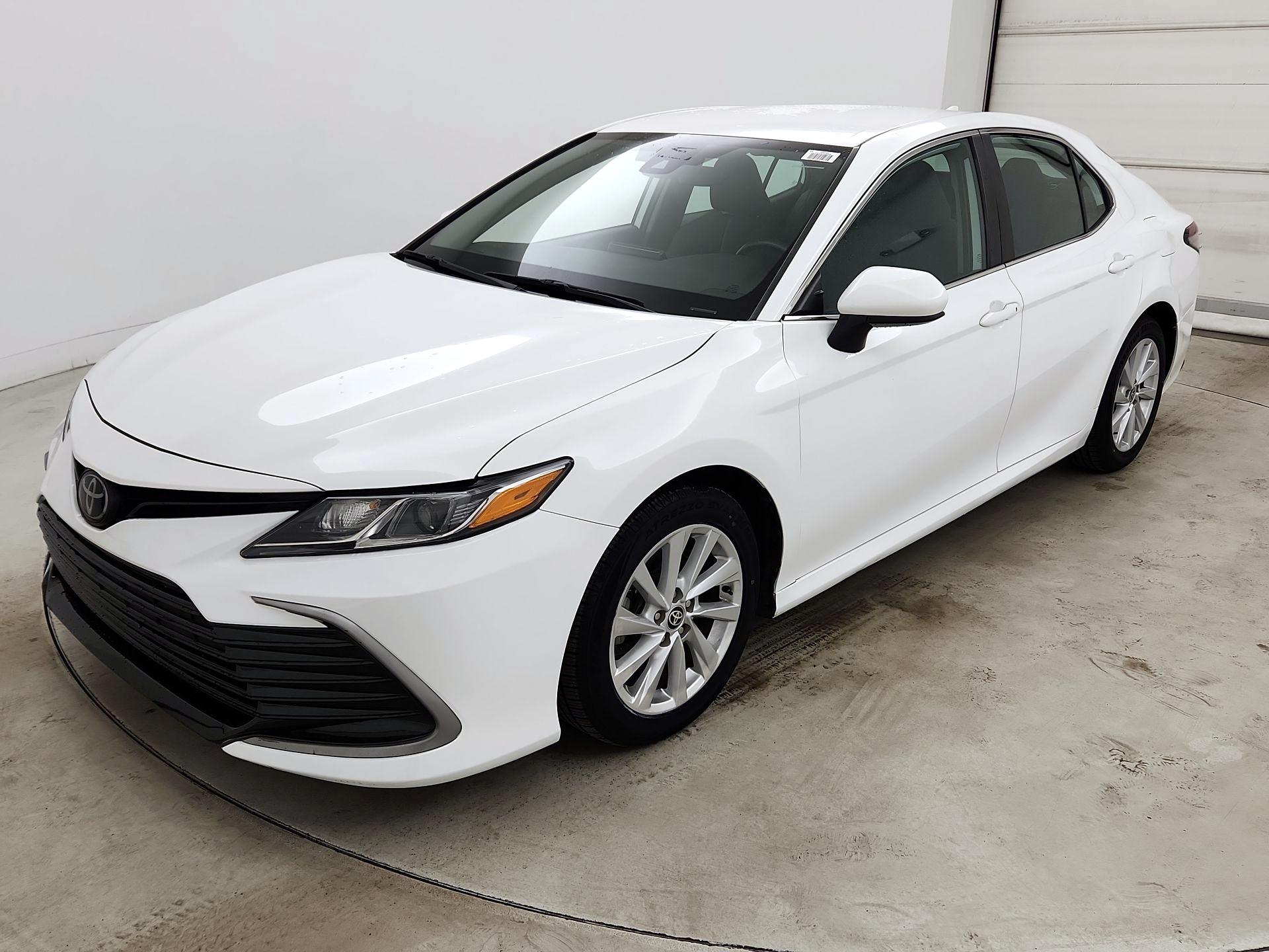 Thumbnail: 2023 Toyota Camry - 3