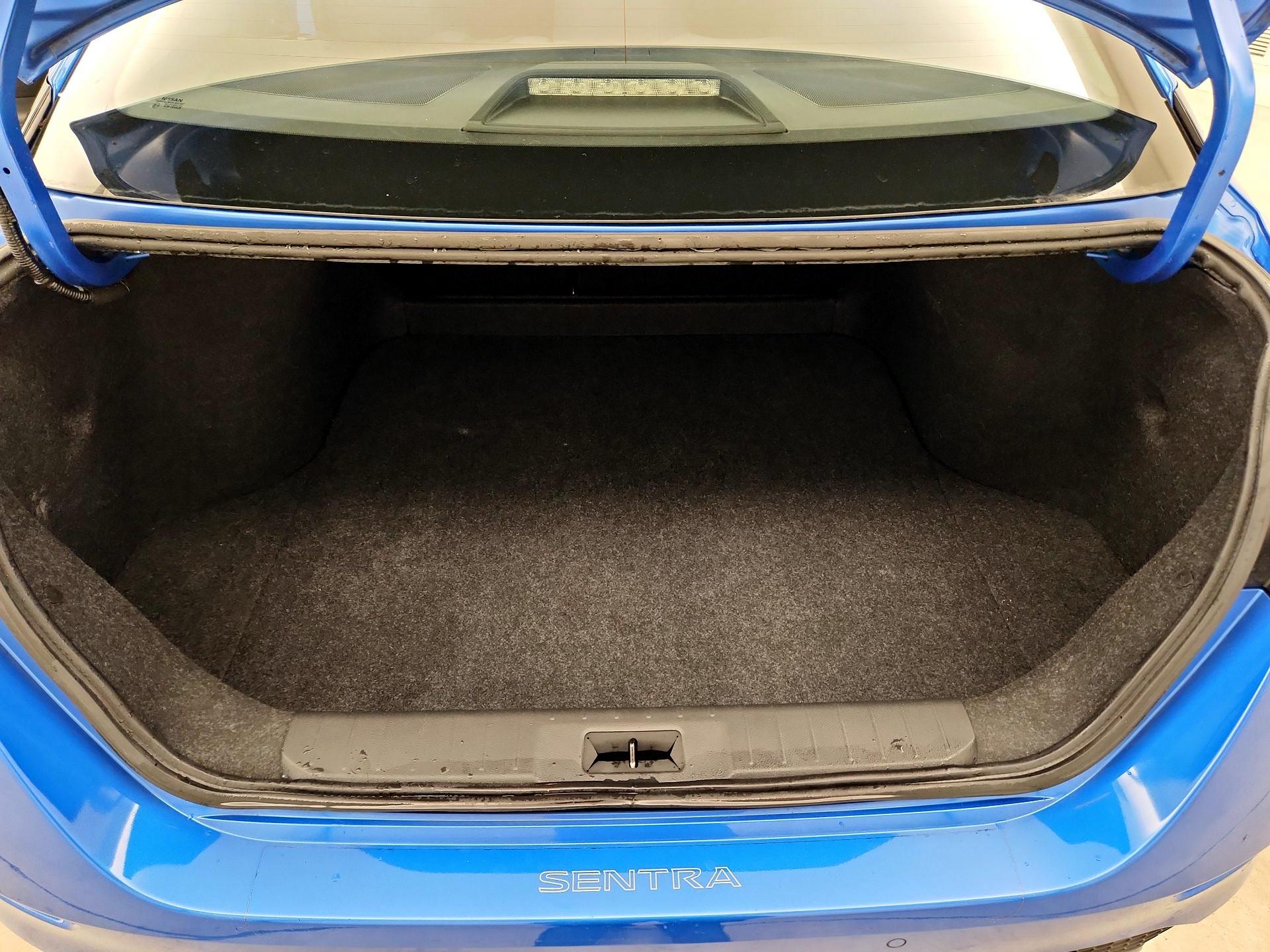 Thumbnail: 2022 Nissan Sentra - 18