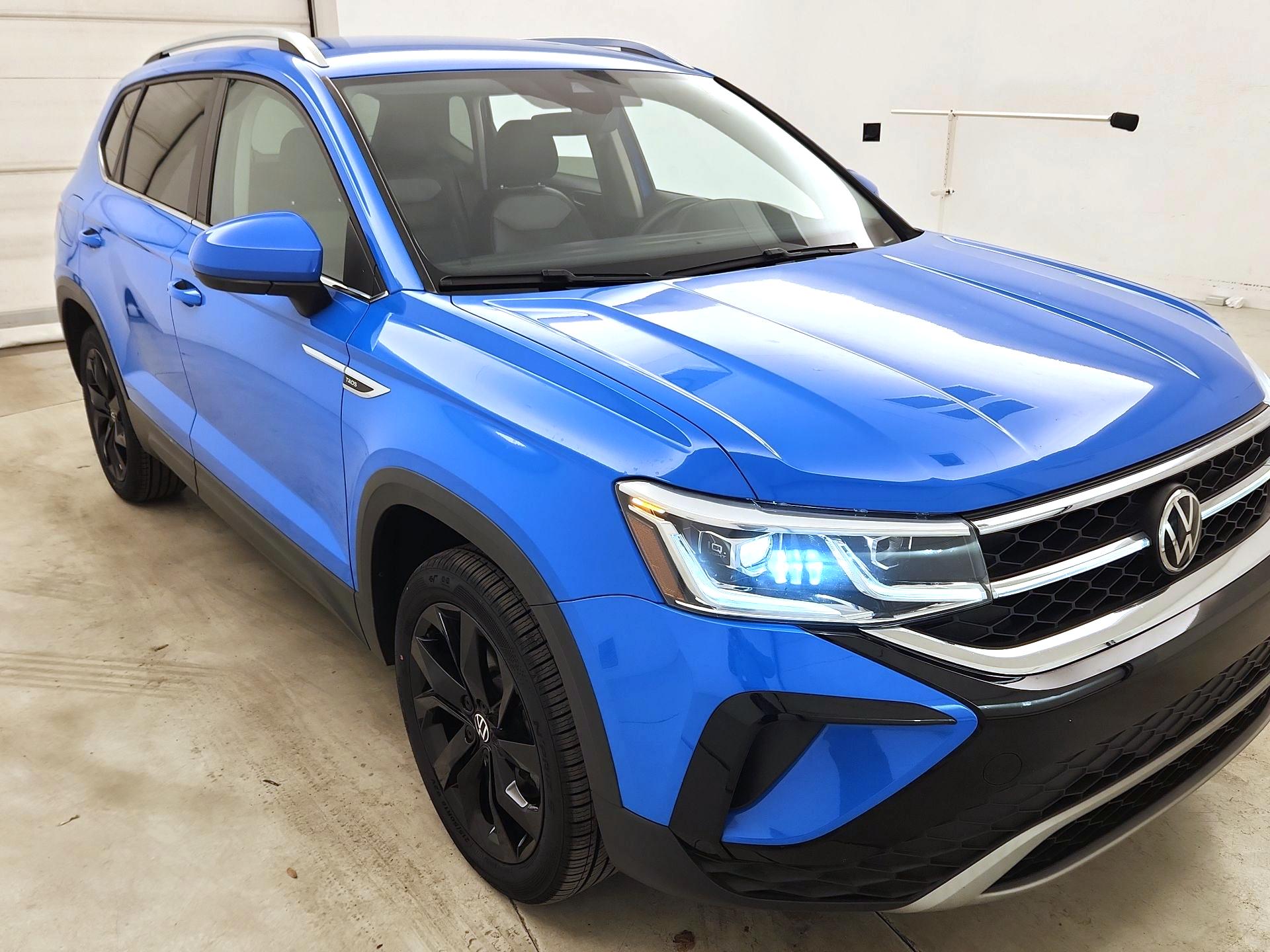 Thumbnail: 2022 Volkswagen Taos - 1