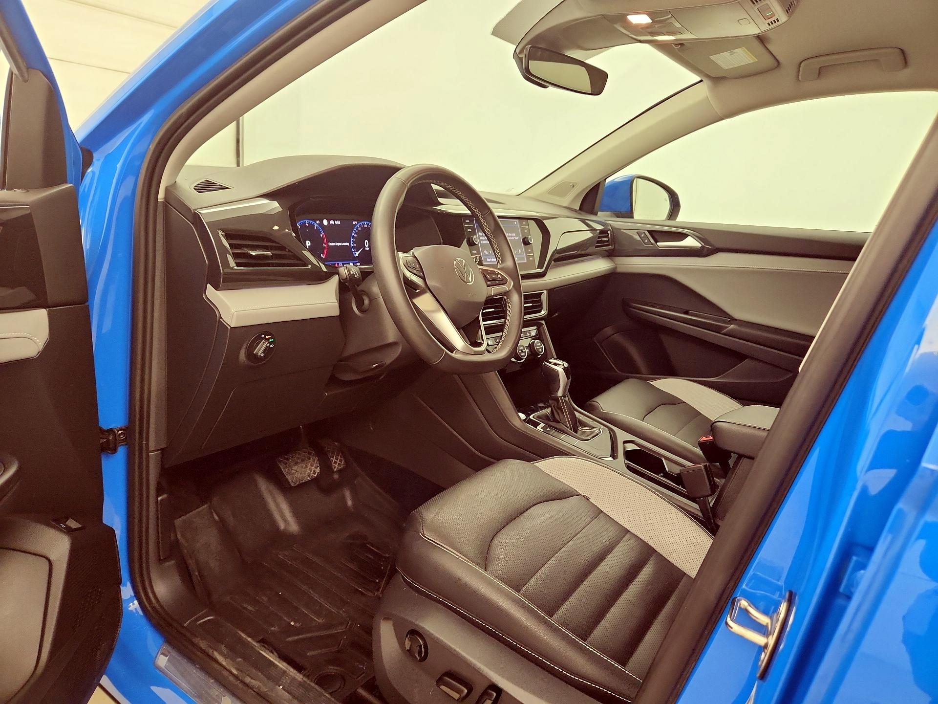 Thumbnail: 2022 Volkswagen Taos - 9