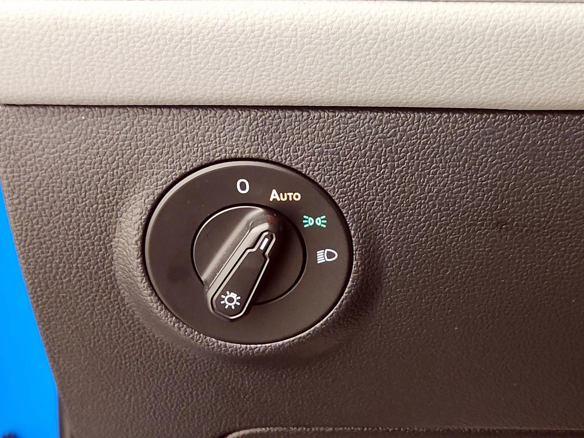 Thumbnail: 2022 Volkswagen Taos - 11