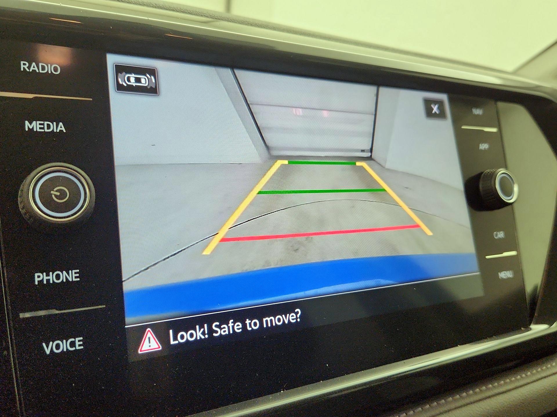 Thumbnail: 2022 Volkswagen Taos - 13