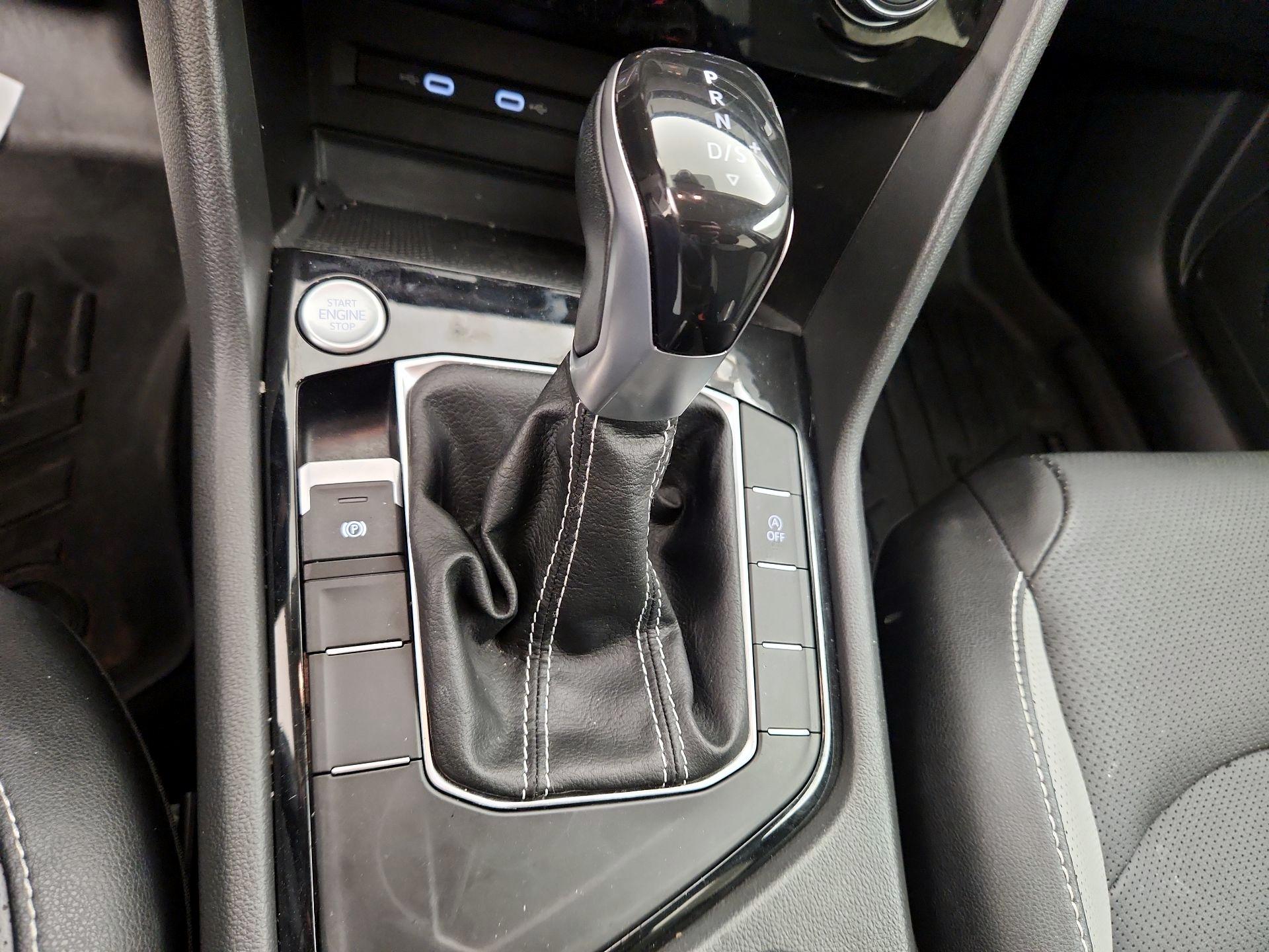 Thumbnail: 2022 Volkswagen Taos - 16