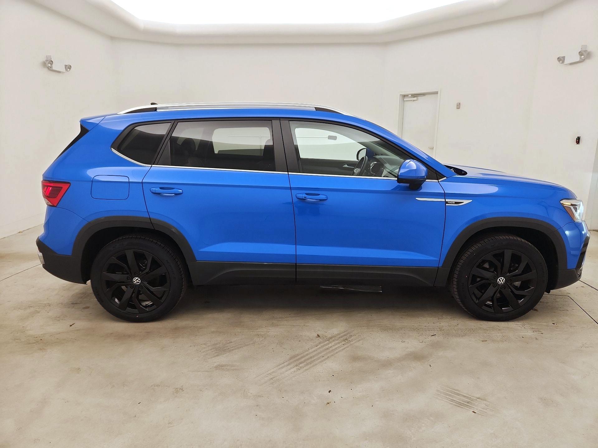 Thumbnail: 2022 Volkswagen Taos - 4