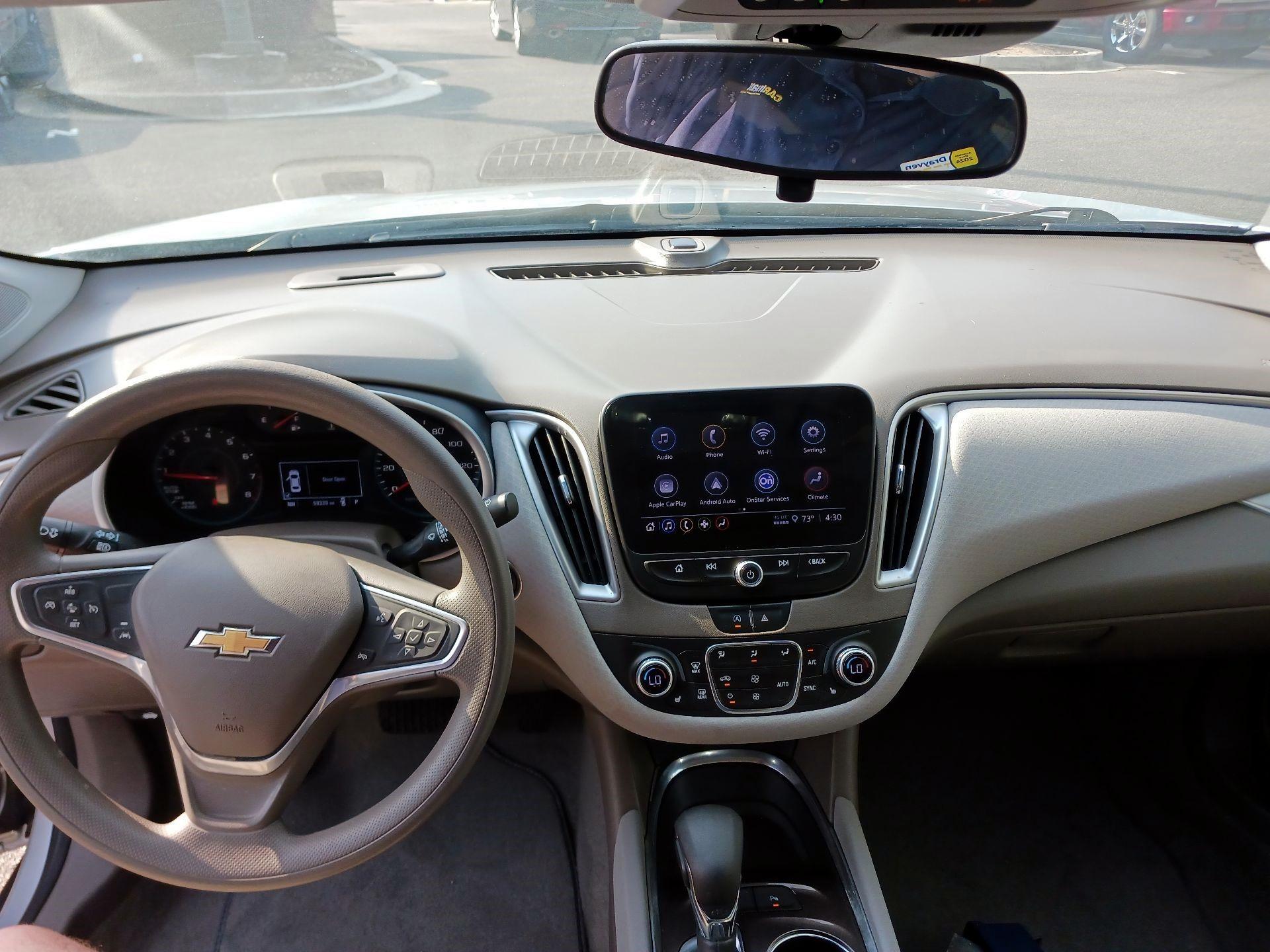 Thumbnail: 2022 Chevrolet Malibu - 8