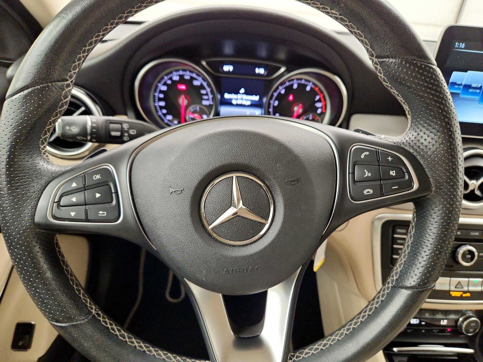 Thumbnail: 2020 Mercedes-Benz GLA - 10