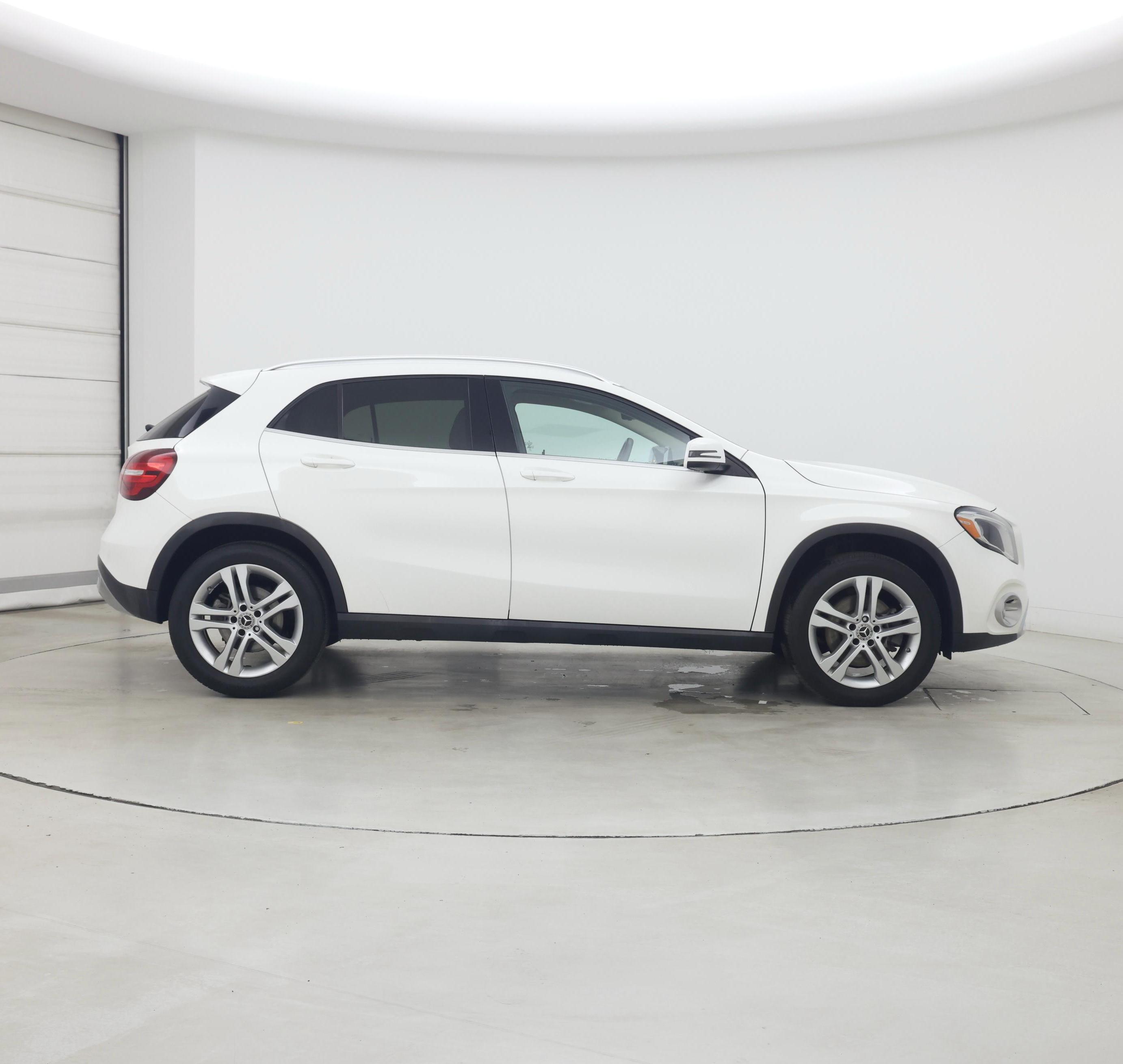 Thumbnail: 2020 Mercedes-Benz GLA - 7