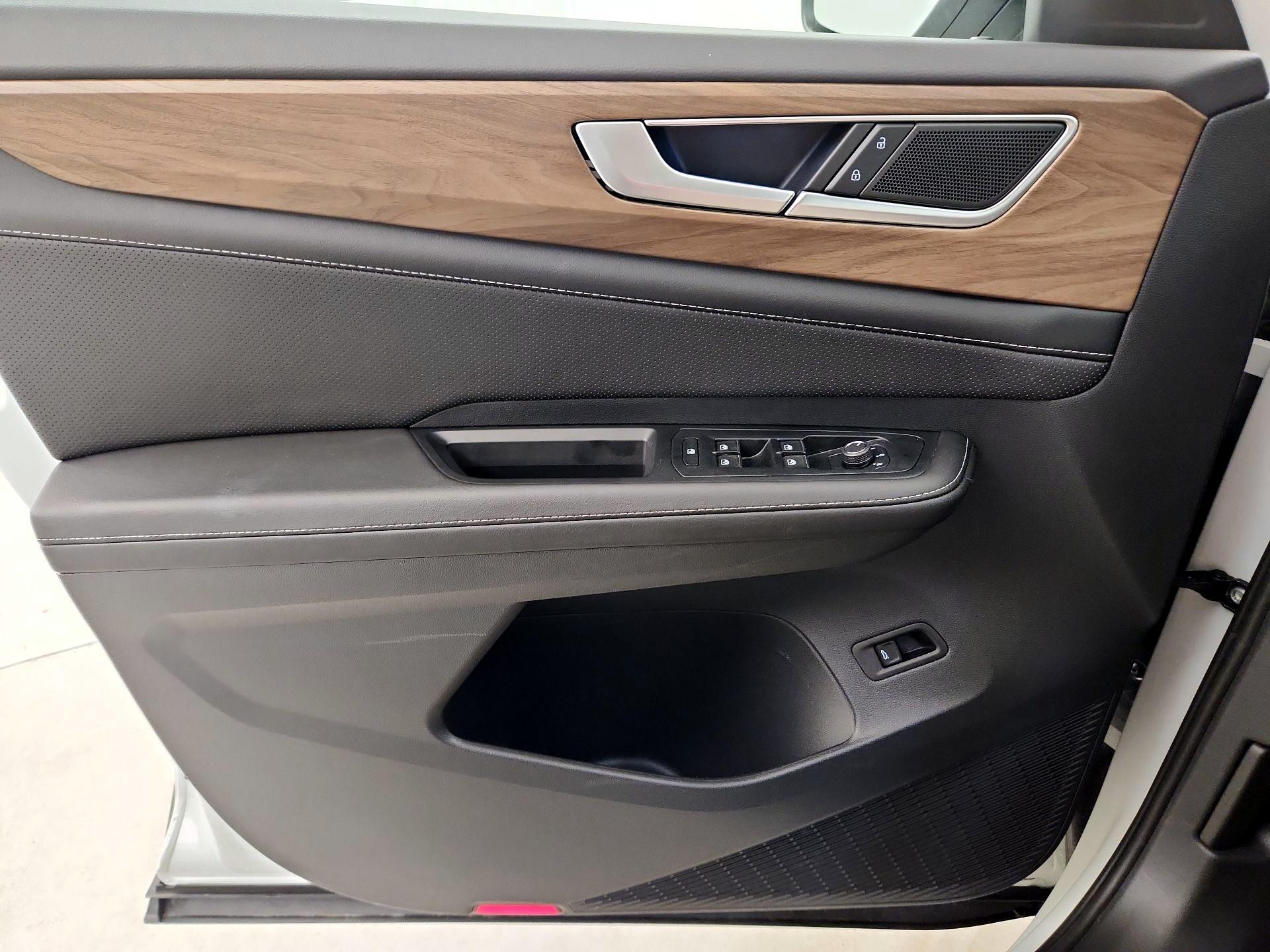 Thumbnail: 2025 Volkswagen Atlas - 10