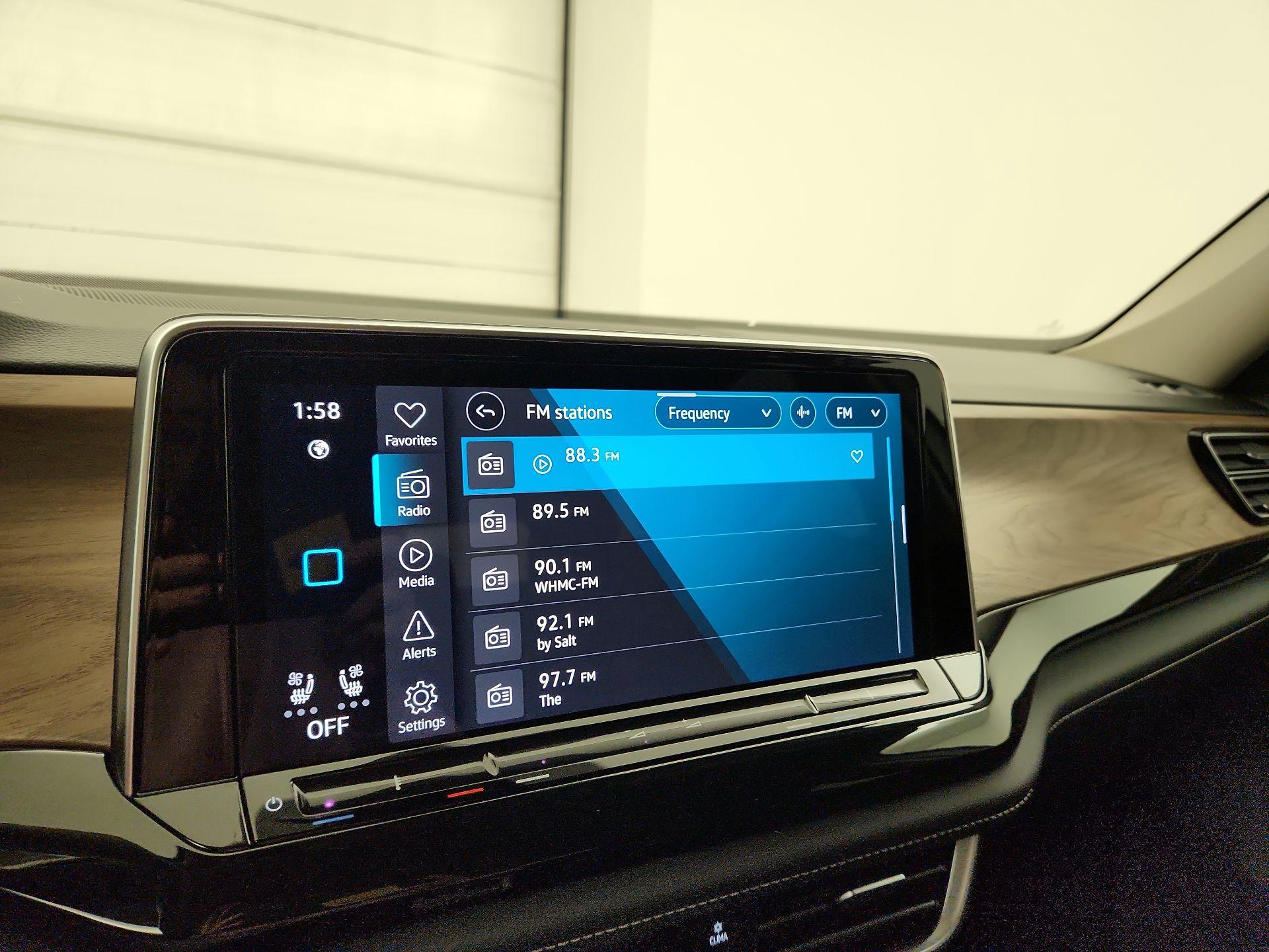 Thumbnail: 2025 Volkswagen Atlas - 13