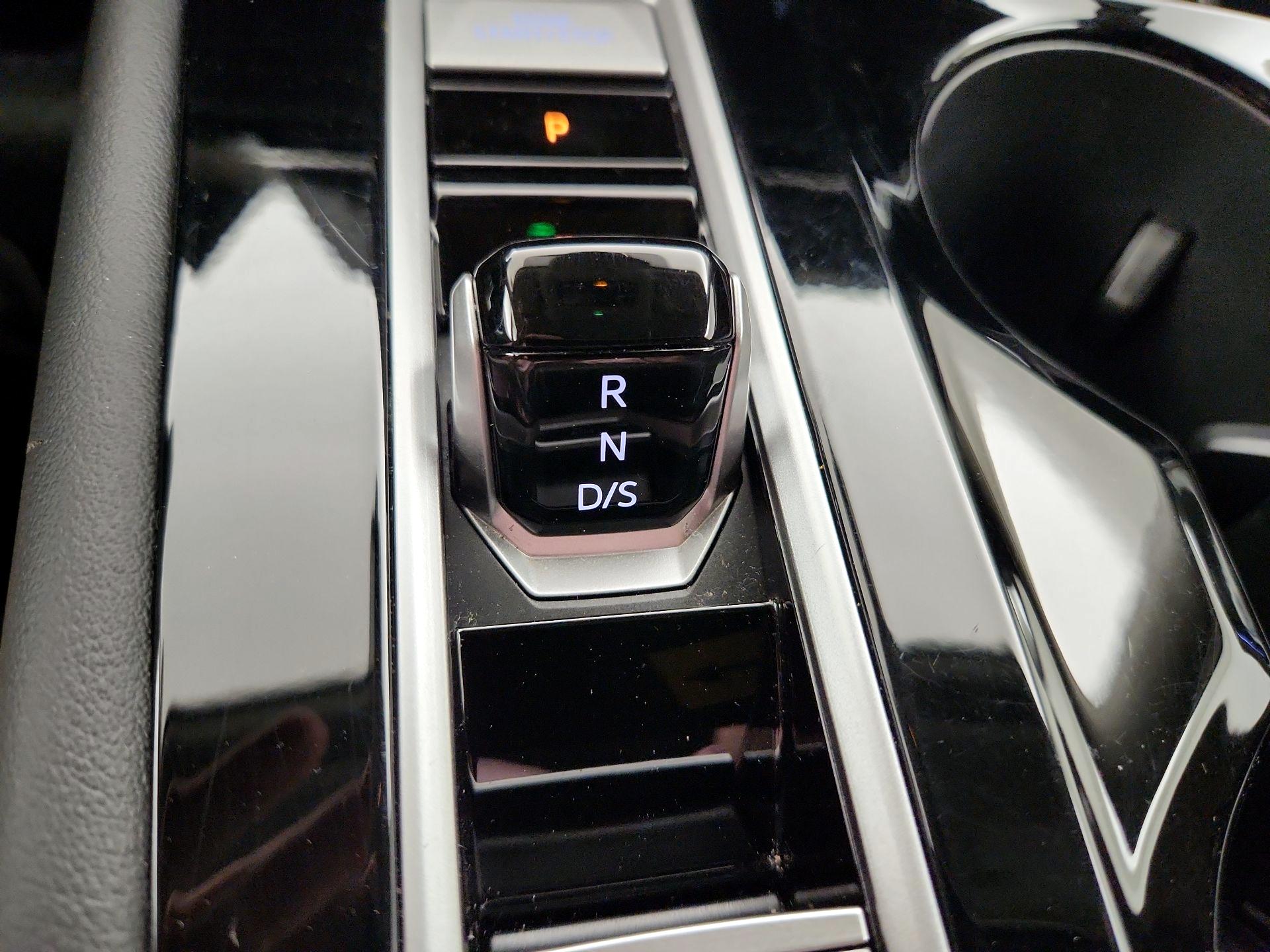 Thumbnail: 2025 Volkswagen Atlas - 15