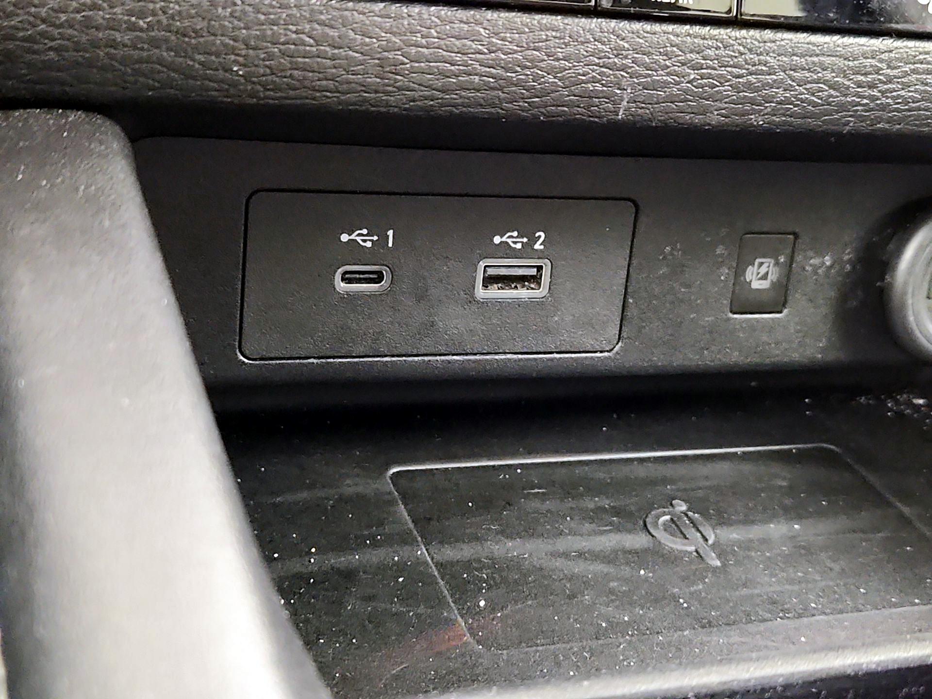 Thumbnail: 2024 Mitsubishi Outlander - 17