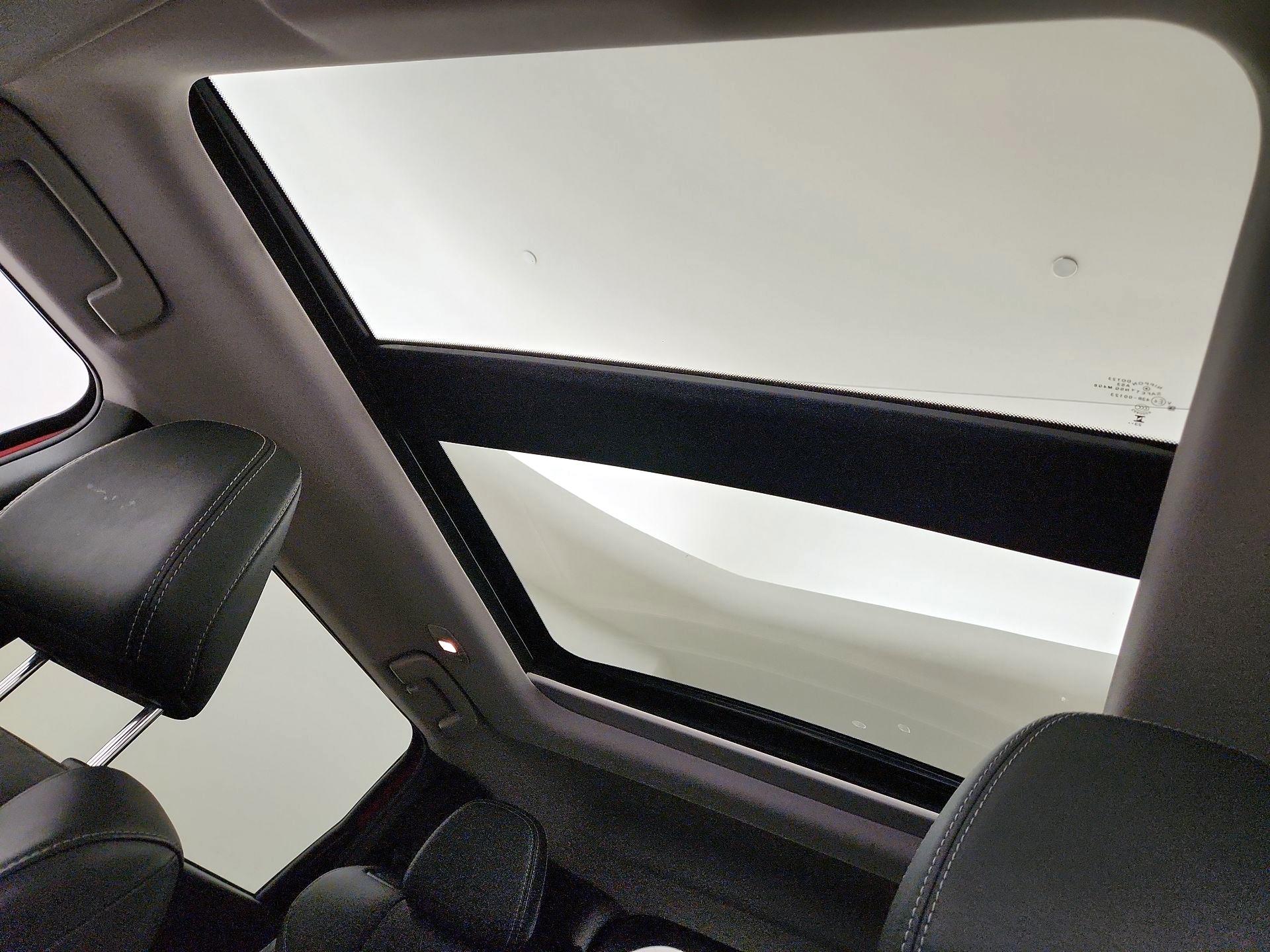 Thumbnail: 2024 Mitsubishi Outlander - 18