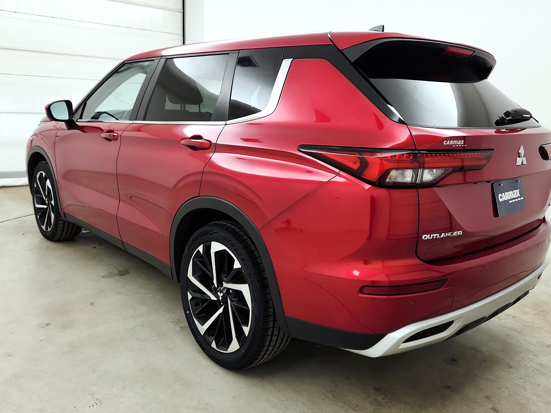 Thumbnail: 2024 Mitsubishi Outlander - 7