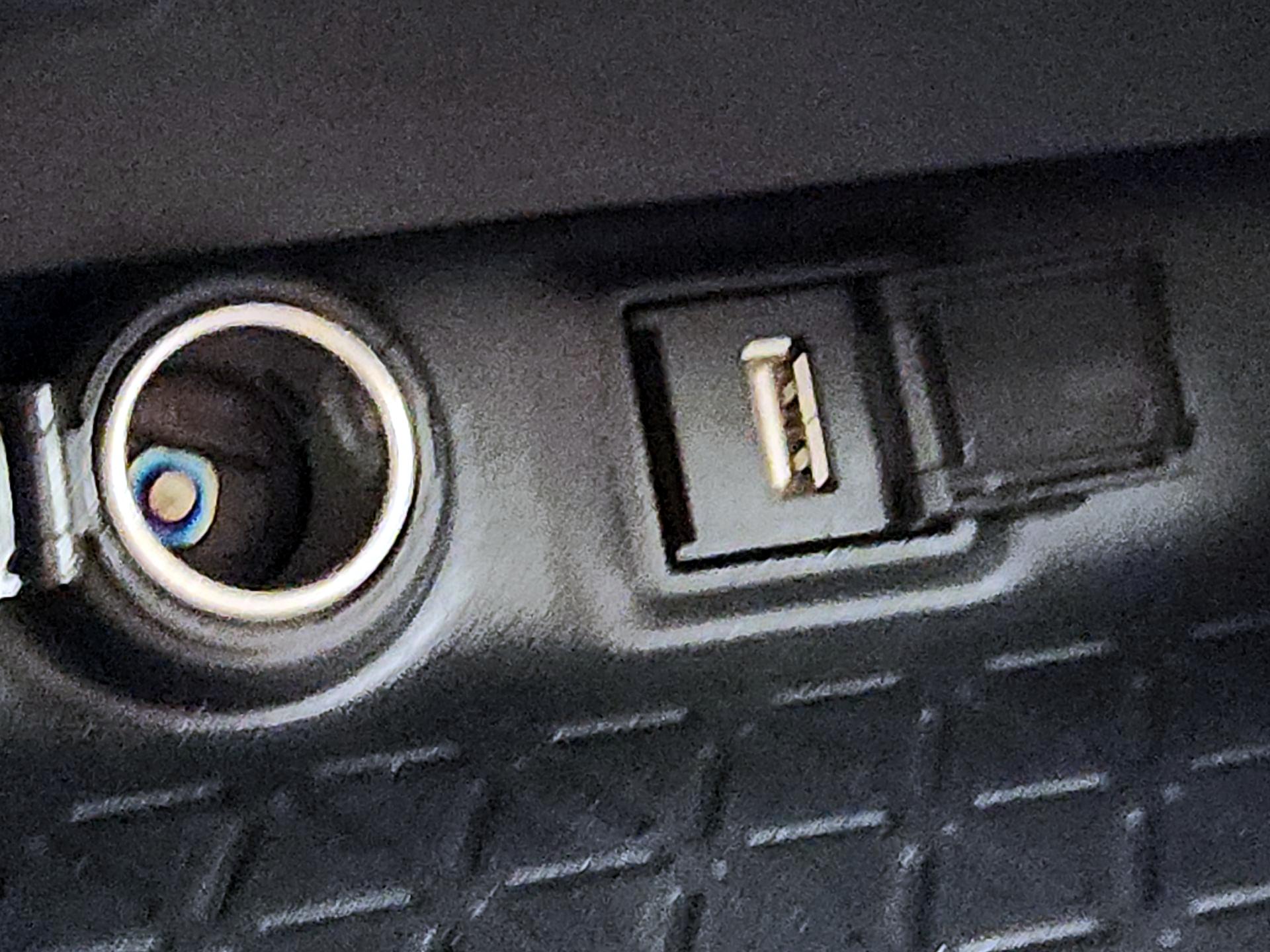 Thumbnail: 2021 Toyota RAV4 - 16