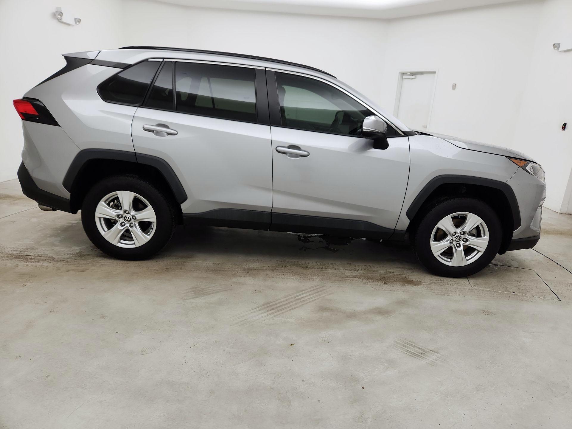 Thumbnail: 2021 Toyota RAV4 - 4