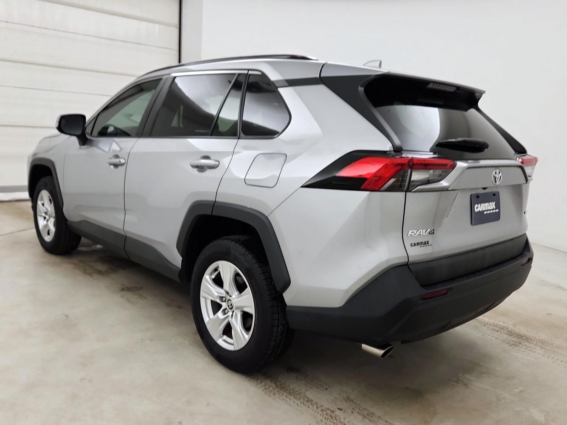 Thumbnail: 2021 Toyota RAV4 - 7