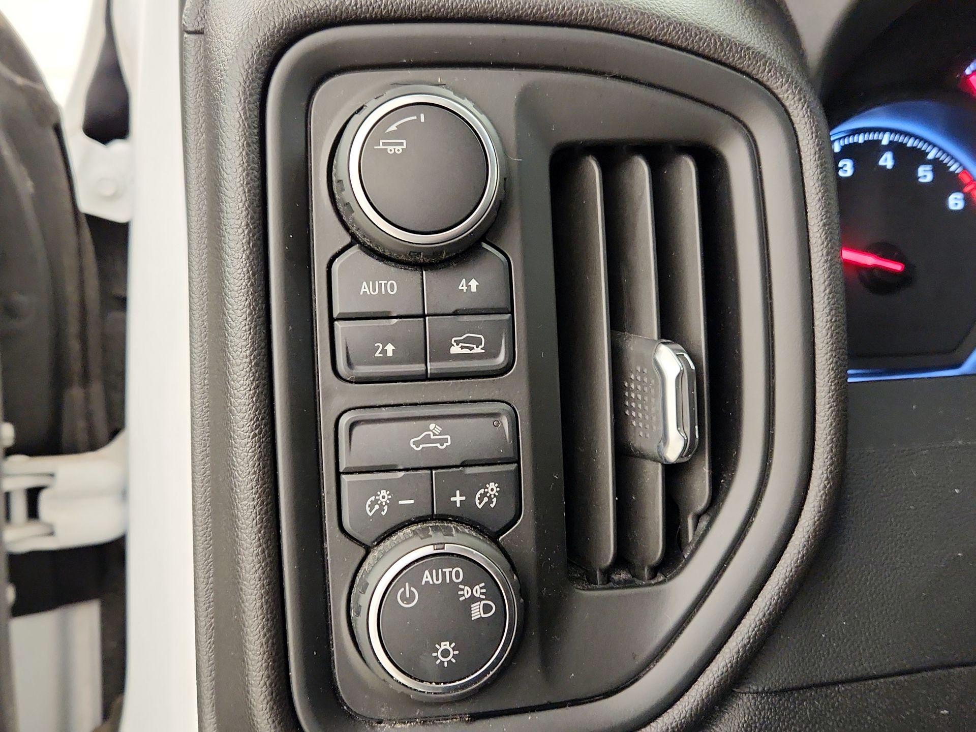 Thumbnail: 2023 Chevrolet Silverado 1500 - 11