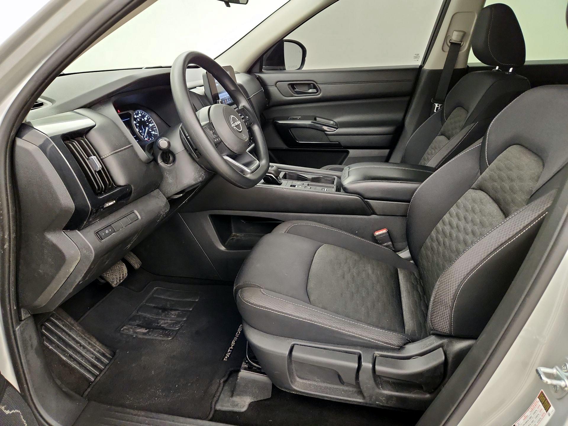 Thumbnail: 2023 Nissan Pathfinder - 9