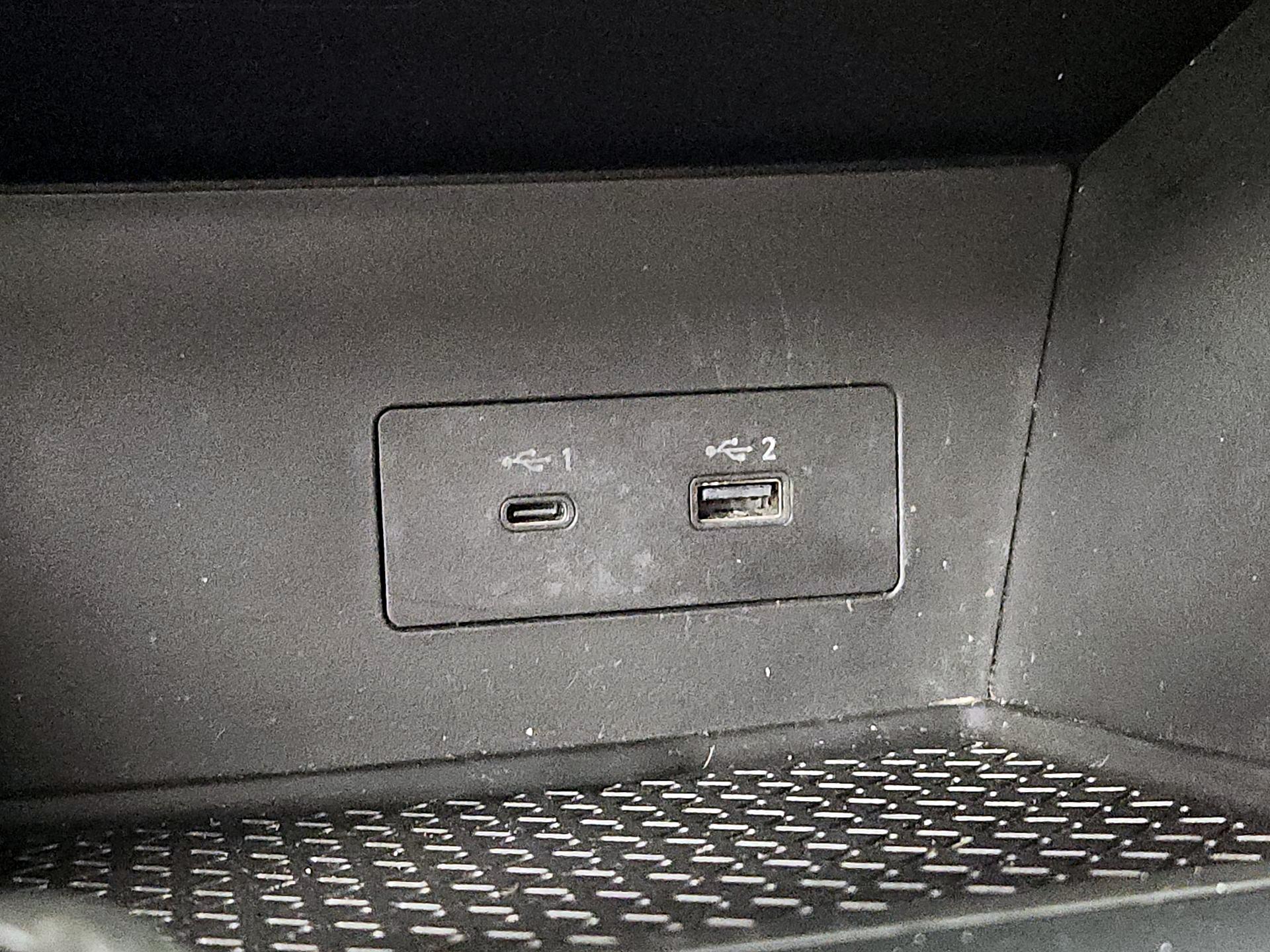 Thumbnail: 2023 Nissan Pathfinder - 16