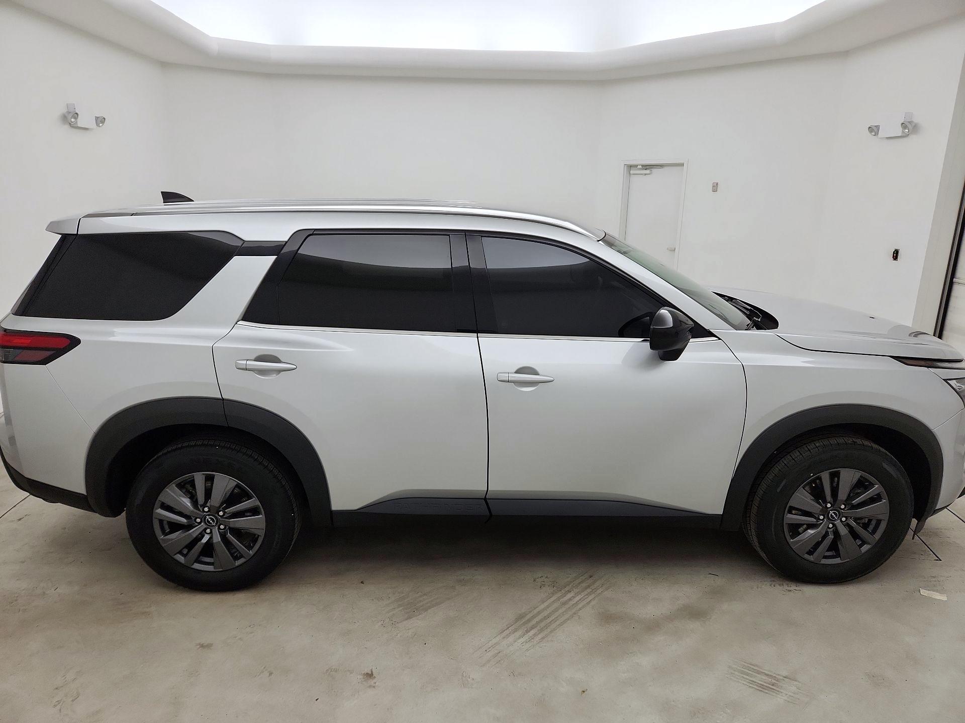 Thumbnail: 2023 Nissan Pathfinder - 4