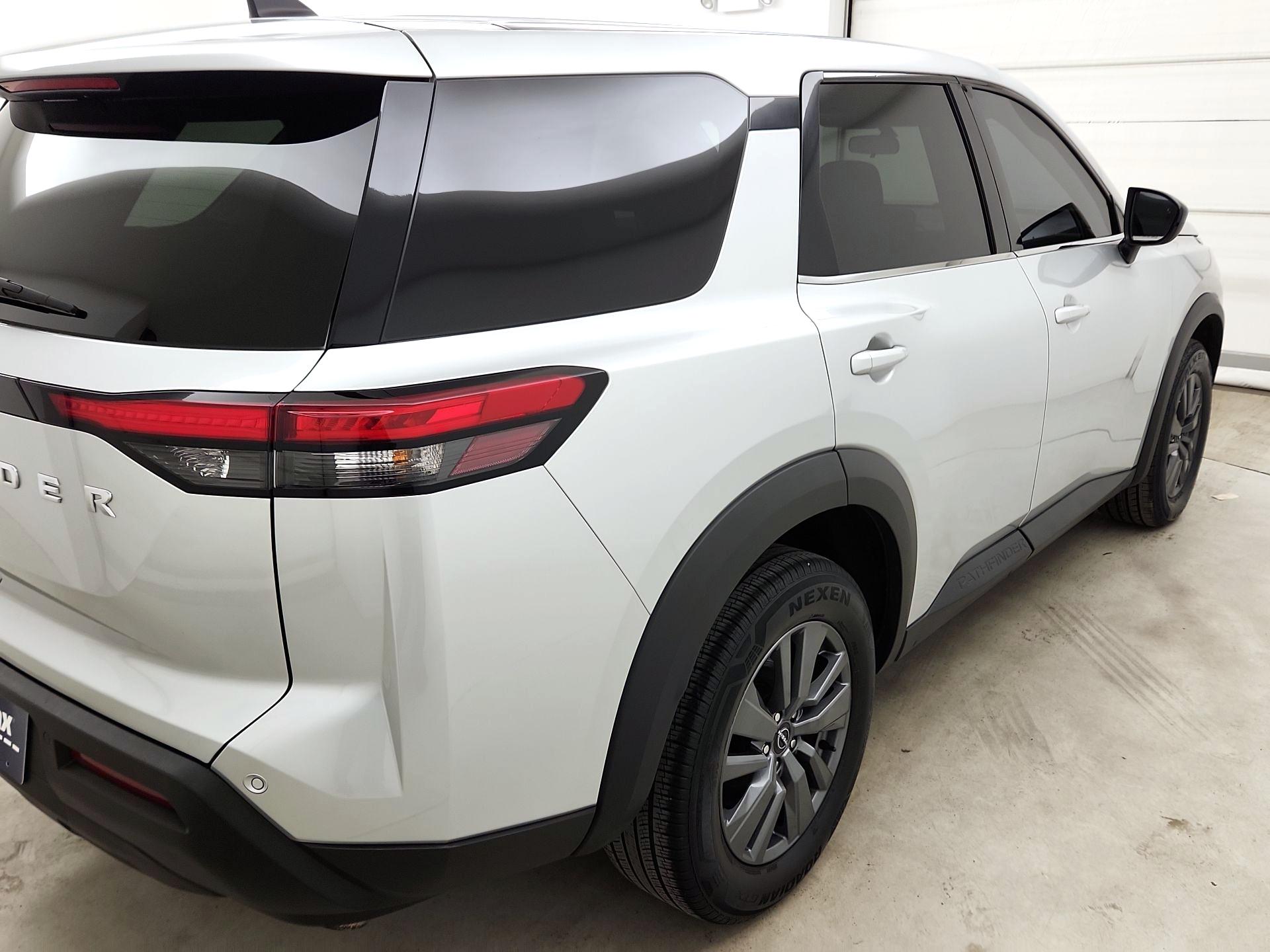 Thumbnail: 2023 Nissan Pathfinder - 5