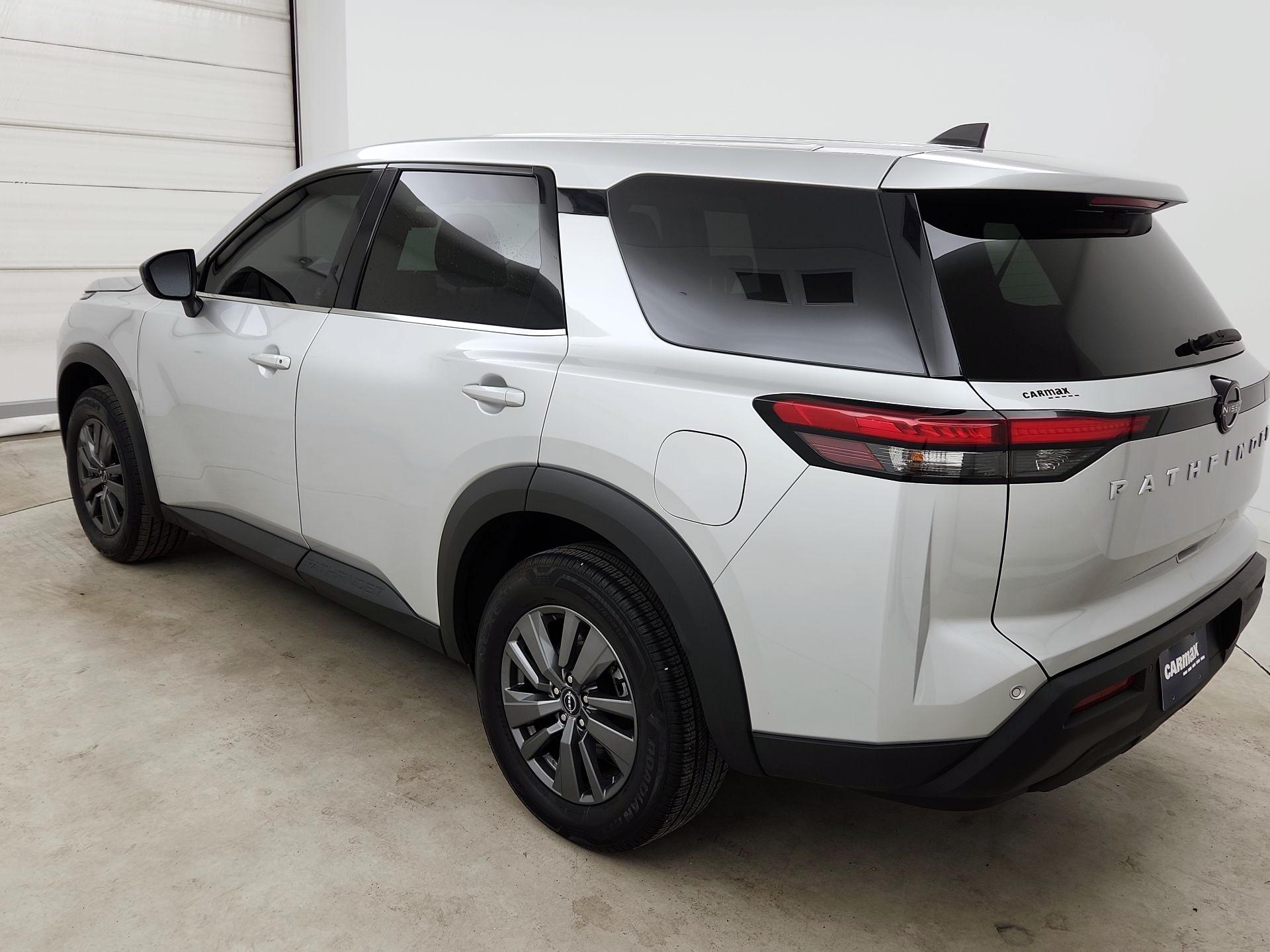 Thumbnail: 2023 Nissan Pathfinder - 7