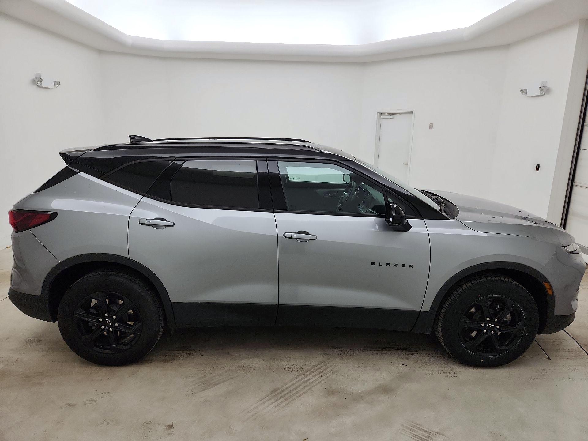 Thumbnail: 2023 Chevrolet Blazer - 4