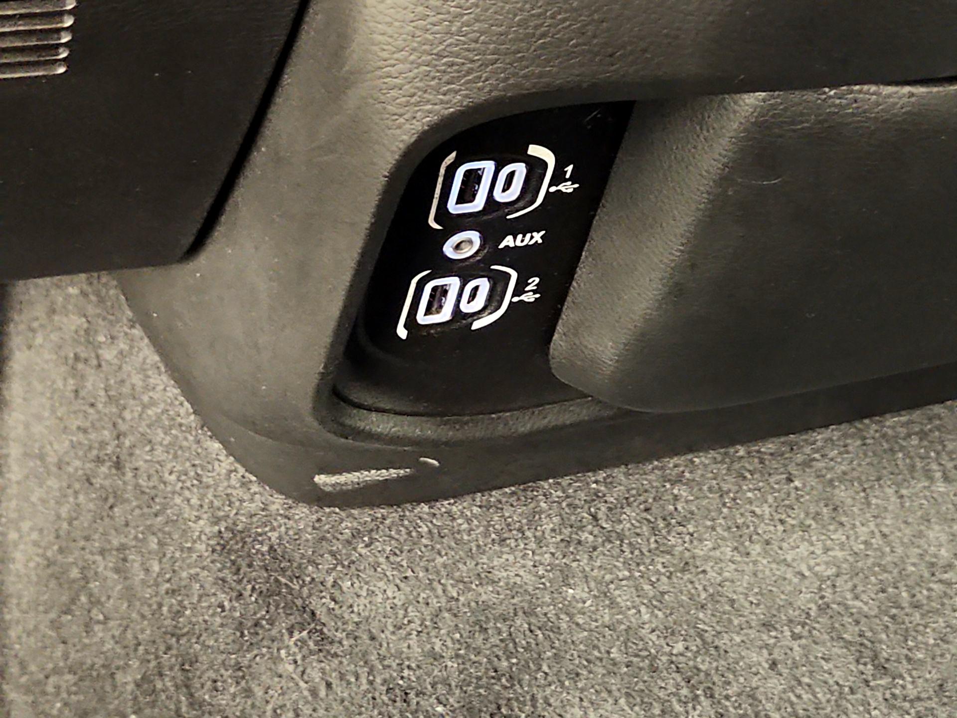 Thumbnail: 2025 RAM 1500 - 16