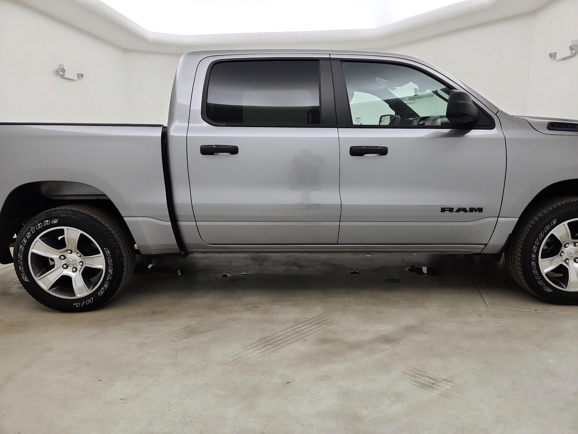 Thumbnail: 2025 RAM 1500 - 4