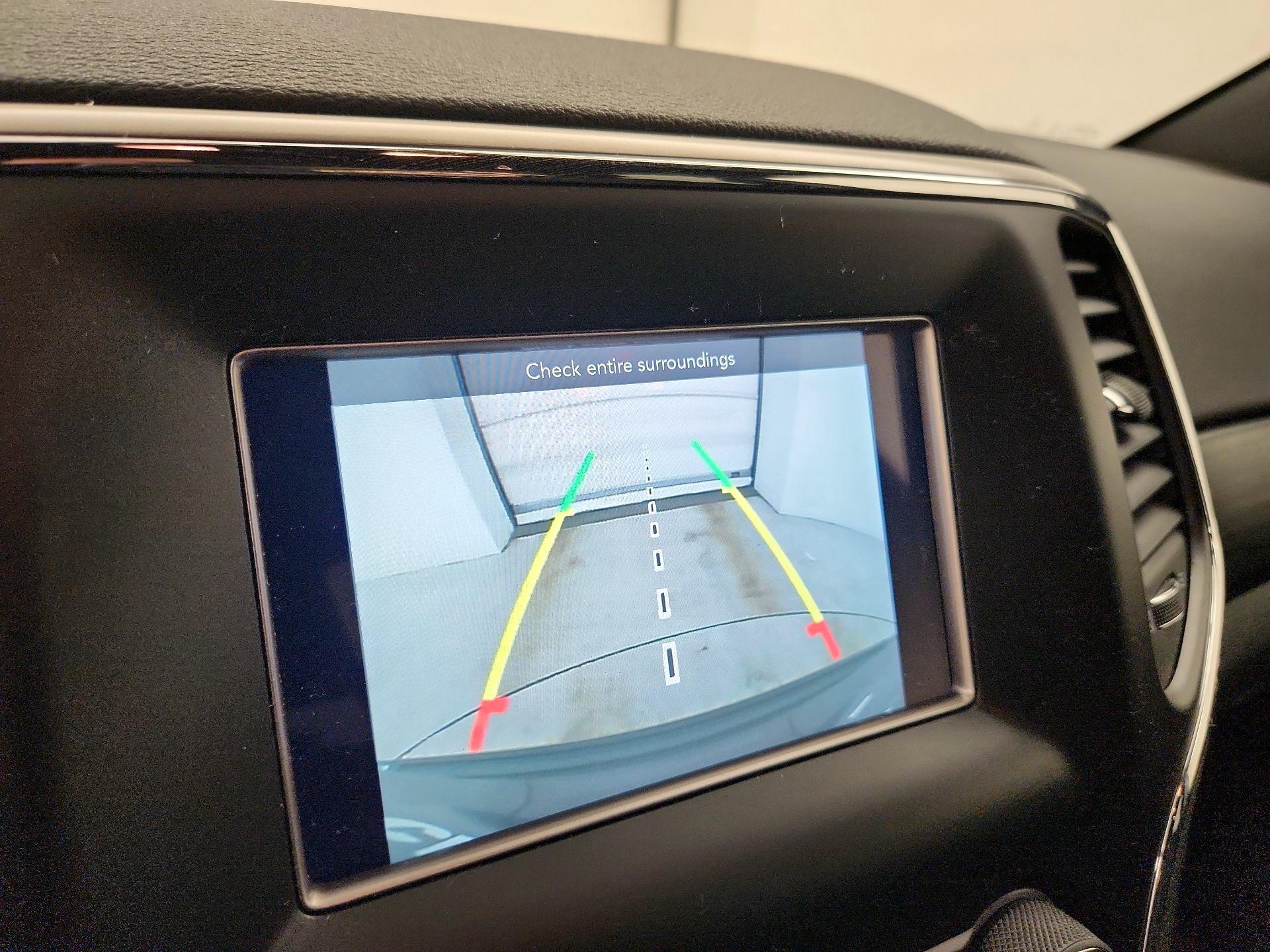 Thumbnail: 2021 Jeep Grand Cherokee - 12