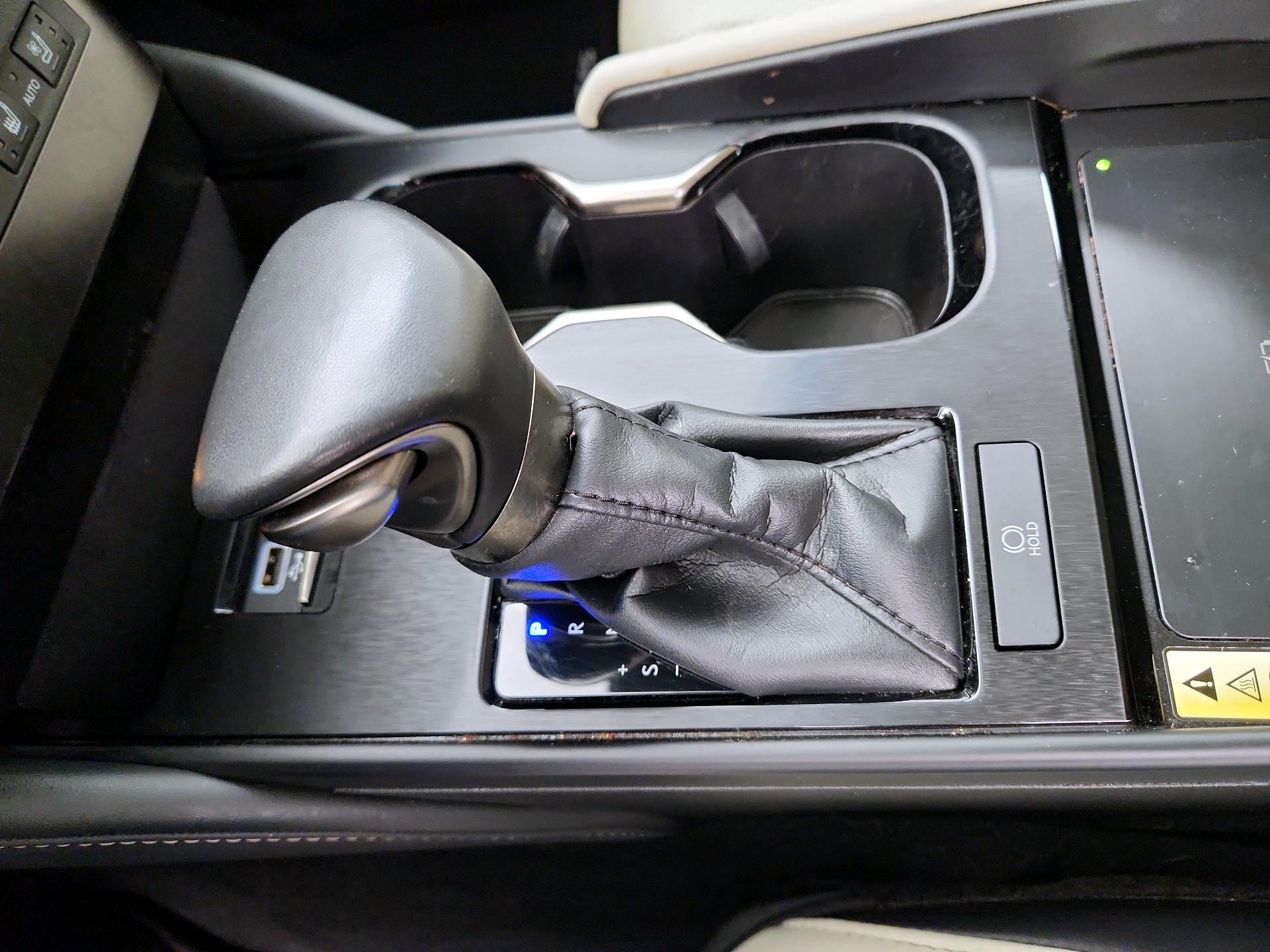 Thumbnail: 2024 Lexus ES - 15