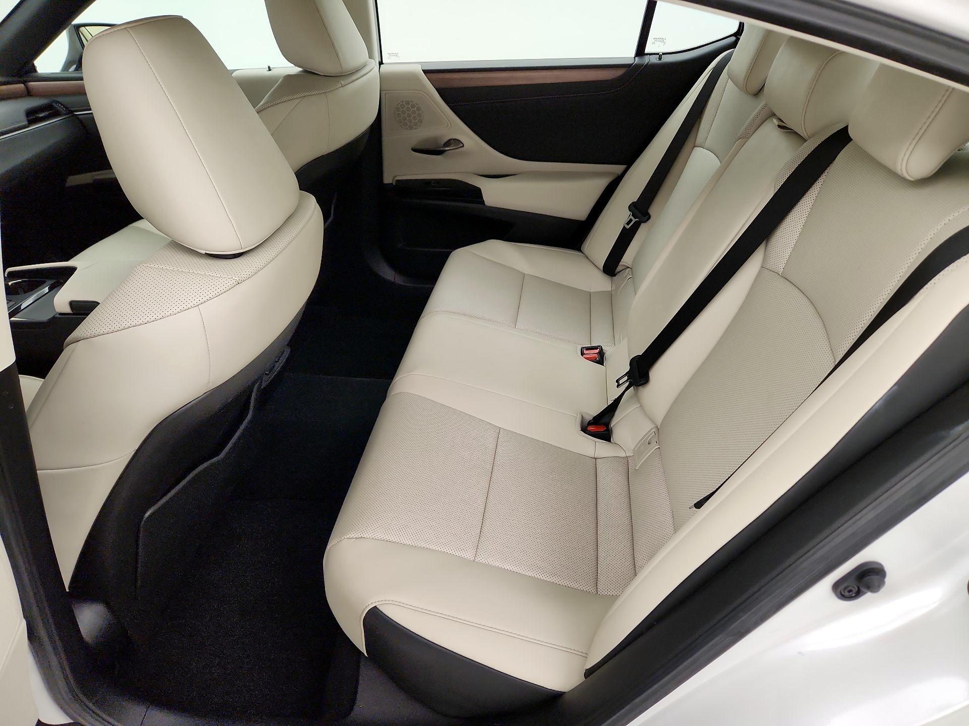 Thumbnail: 2024 Lexus ES - 18