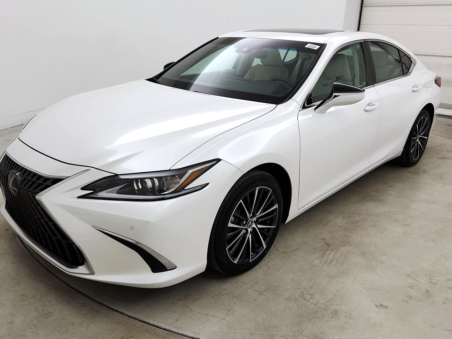 Thumbnail: 2024 Lexus ES - 3