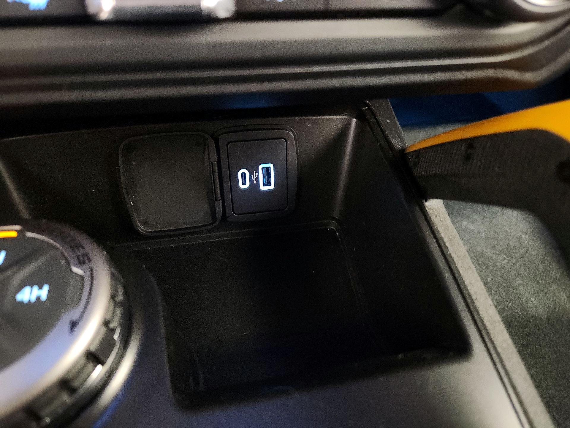 Thumbnail: 2022 Ford Bronco - 19