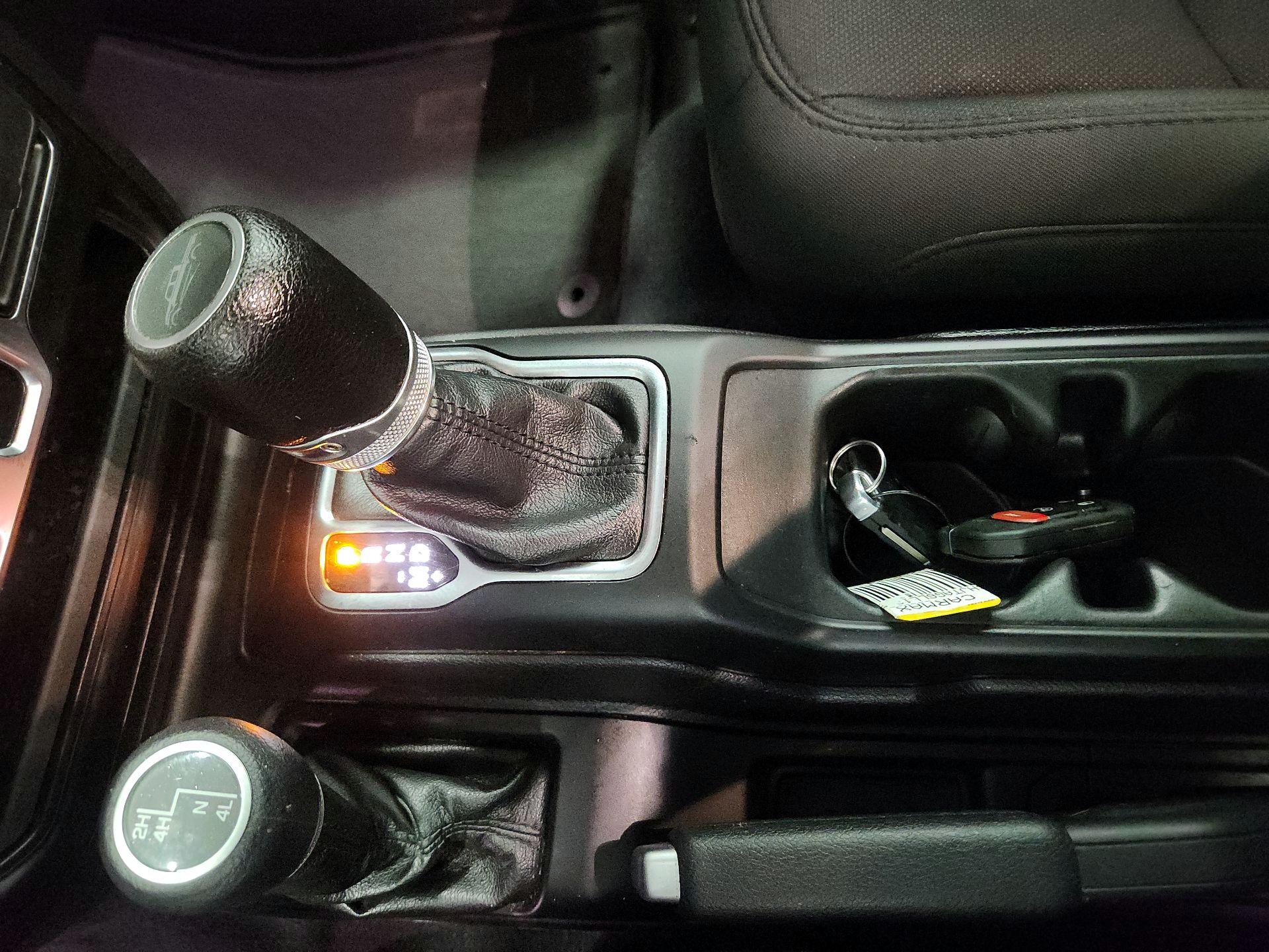 Thumbnail: 2020 Jeep Gladiator - 17