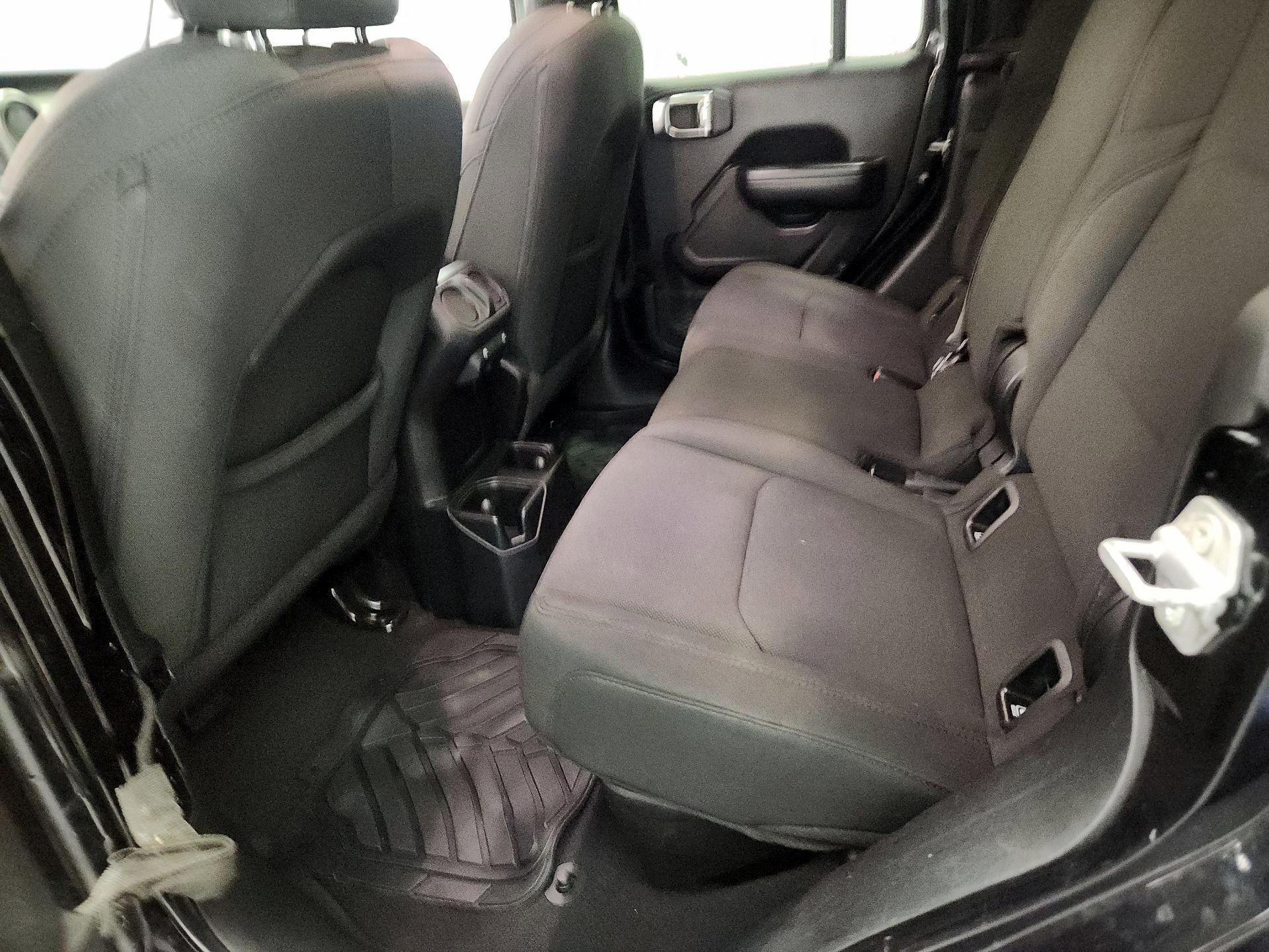 Thumbnail: 2020 Jeep Gladiator - 19