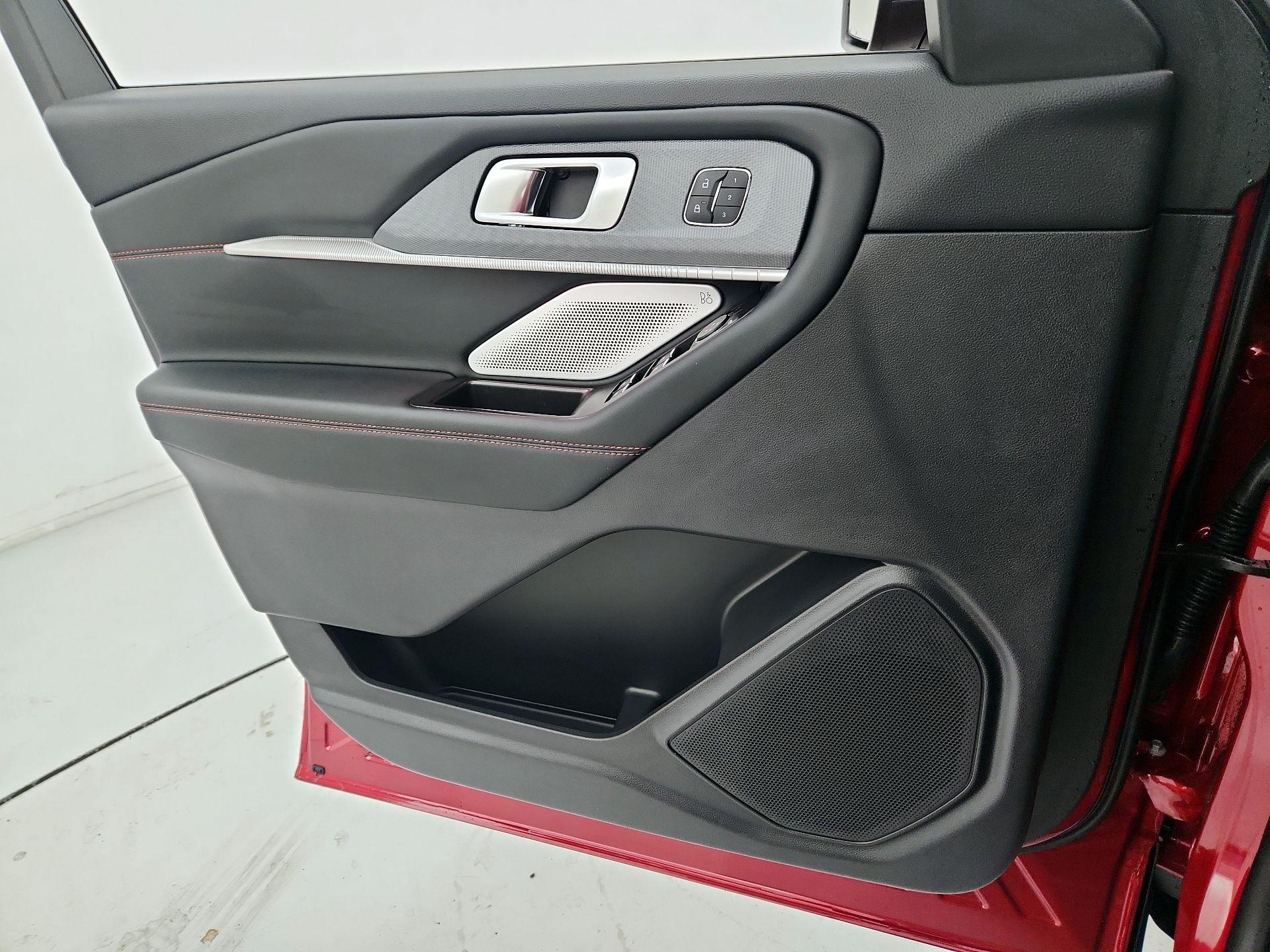 Thumbnail: 2025 Ford Explorer - 12